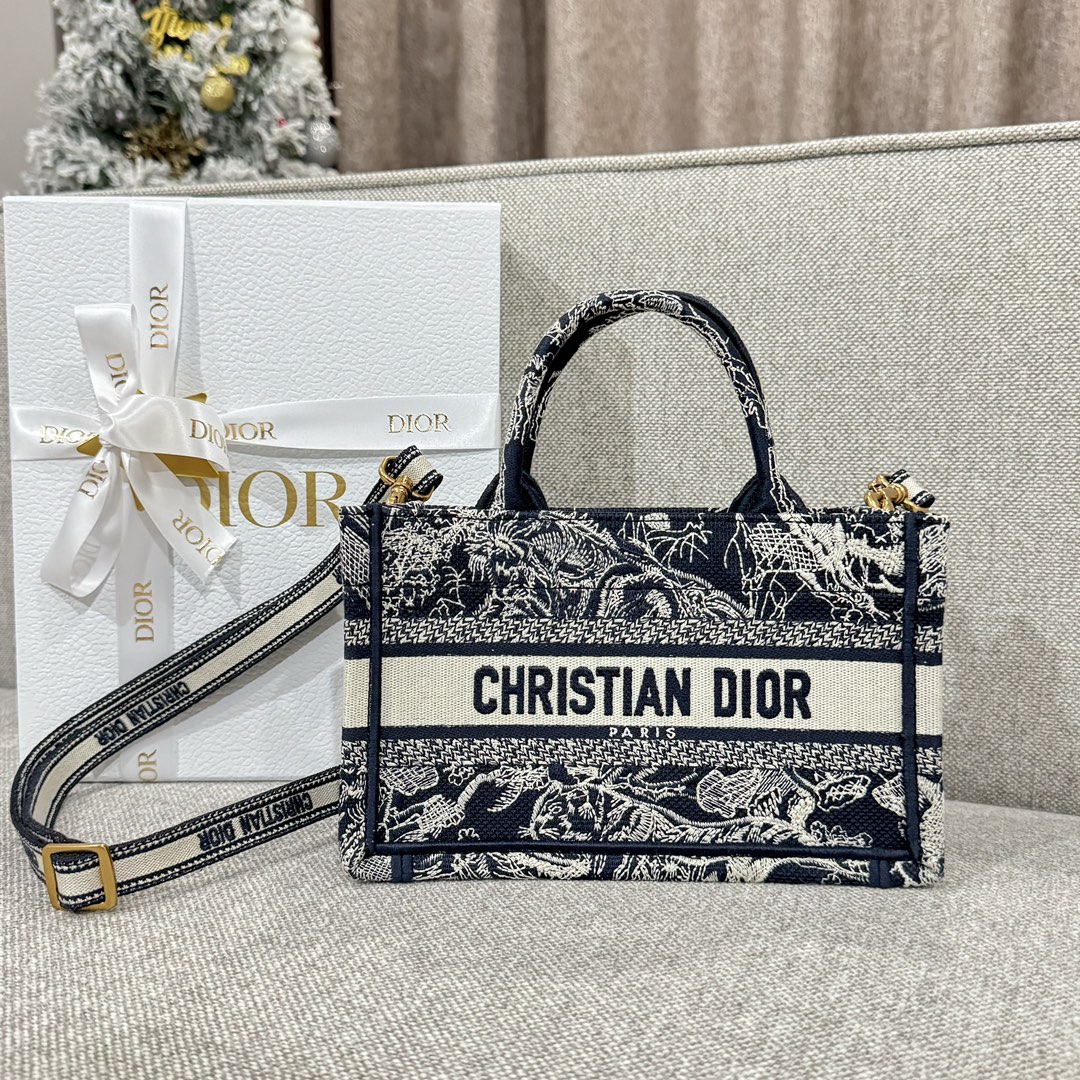 디올 Book Tote 24cm 블루 타이거 자수 토트백 레플리카