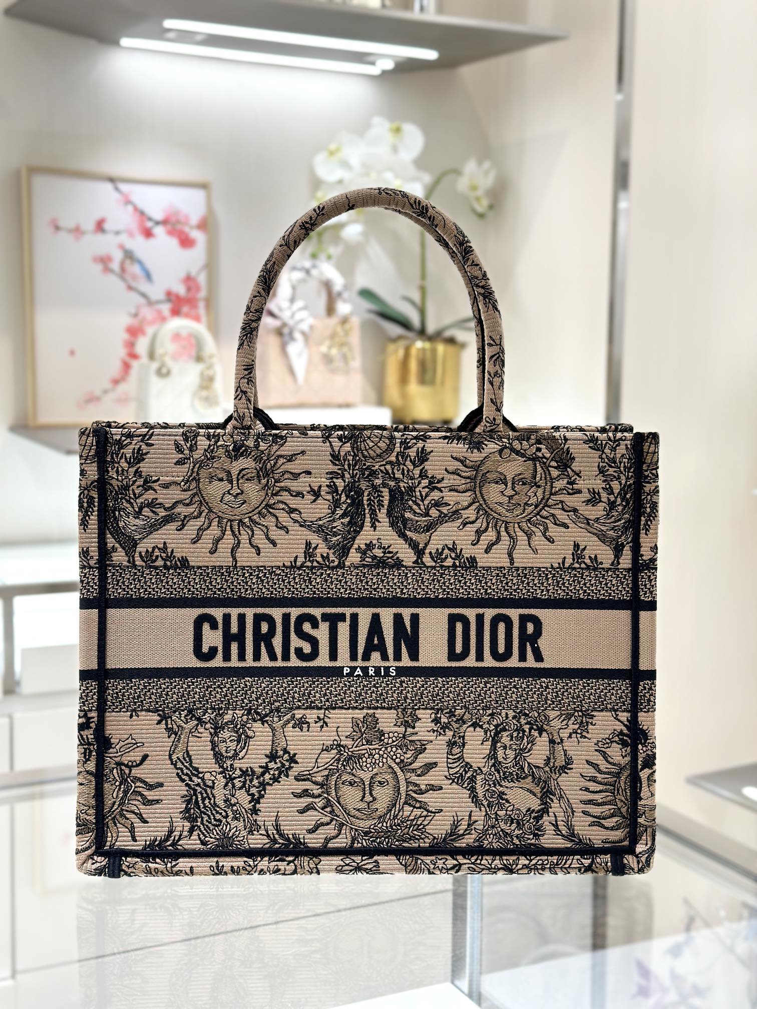 디올 Book Tote 36cm 브라운 자수 토트백 레플리카