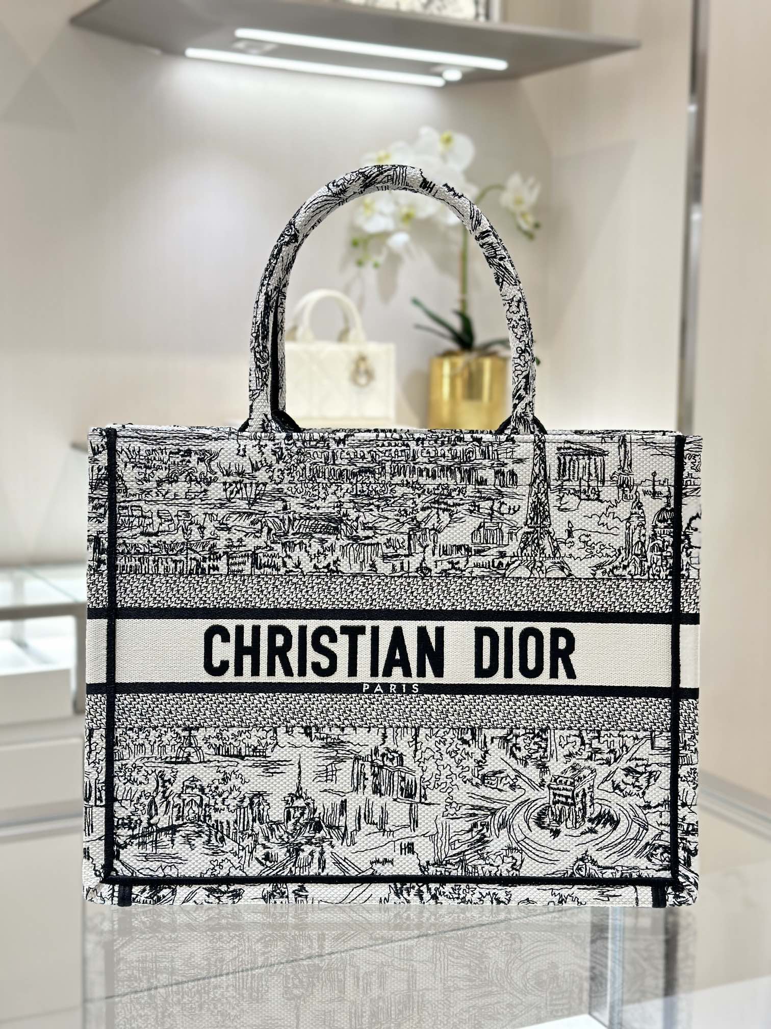 디올 Book Tote 36cm 블랙 자수 토트백 레플리카