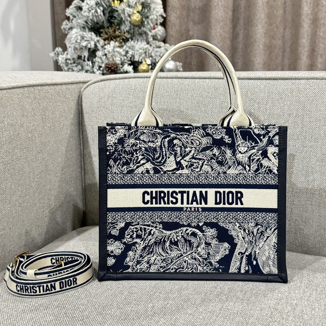 디올 Book Tote 스몰 블루 소가죽 타이거 자수 토트백 레플리카