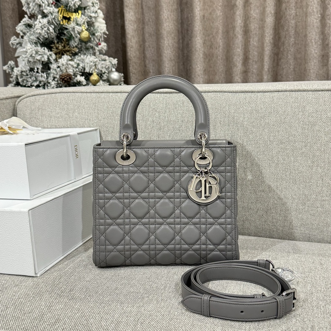 디올 Lady Dior 24cm 그레이 양가죽 까나쥬 백 레플리카