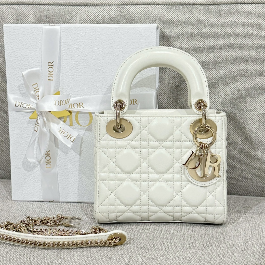 디올 Lady Dior 17cm 화이트 양가죽 백 레플리카