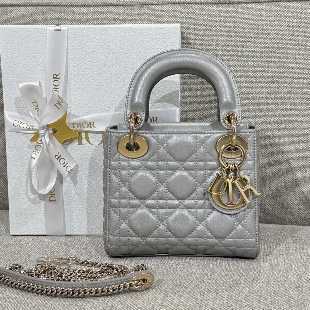 디올 Lady Dior 17cm 그레이 양가죽 까나쥬 백 레플리카