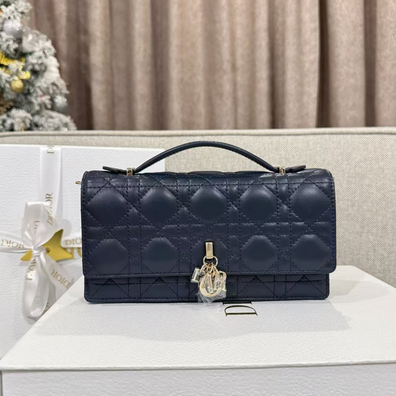디올 Lady Dior 블루 백 레플리카