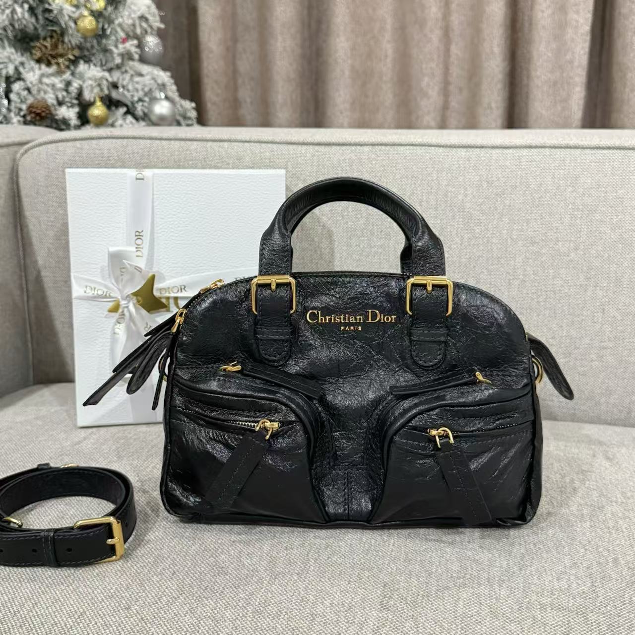 디올 28cm 블랙 소가죽 크로스백 레플리카