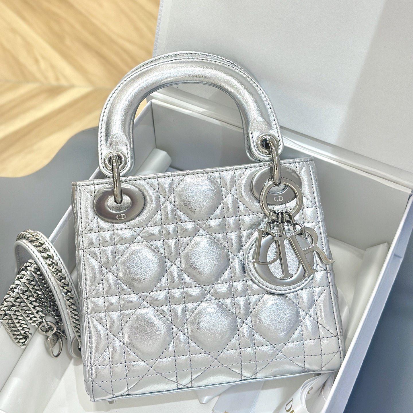 디올 Lady Dior 17cm 실버 양가죽 백 레플리카