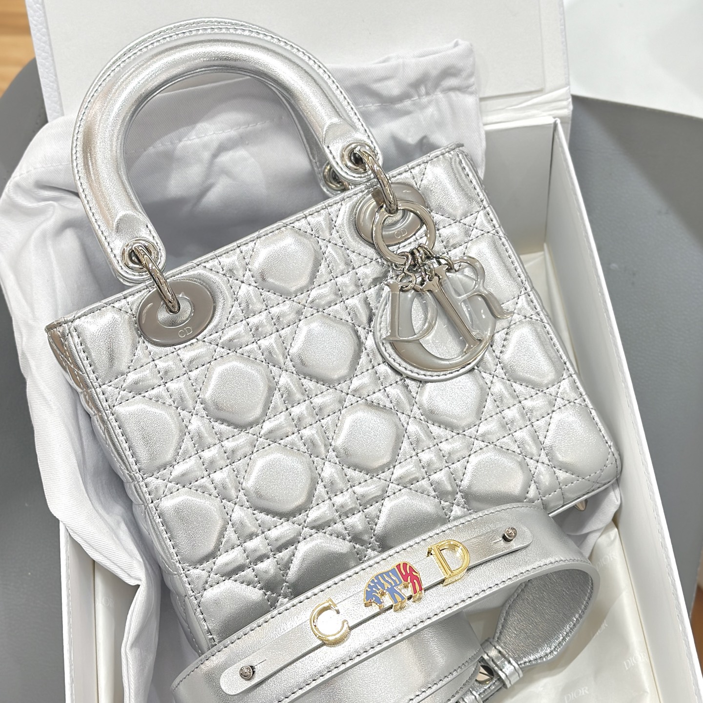 디올 Lady Dior 20cm 실버 양가죽 백 레플리카