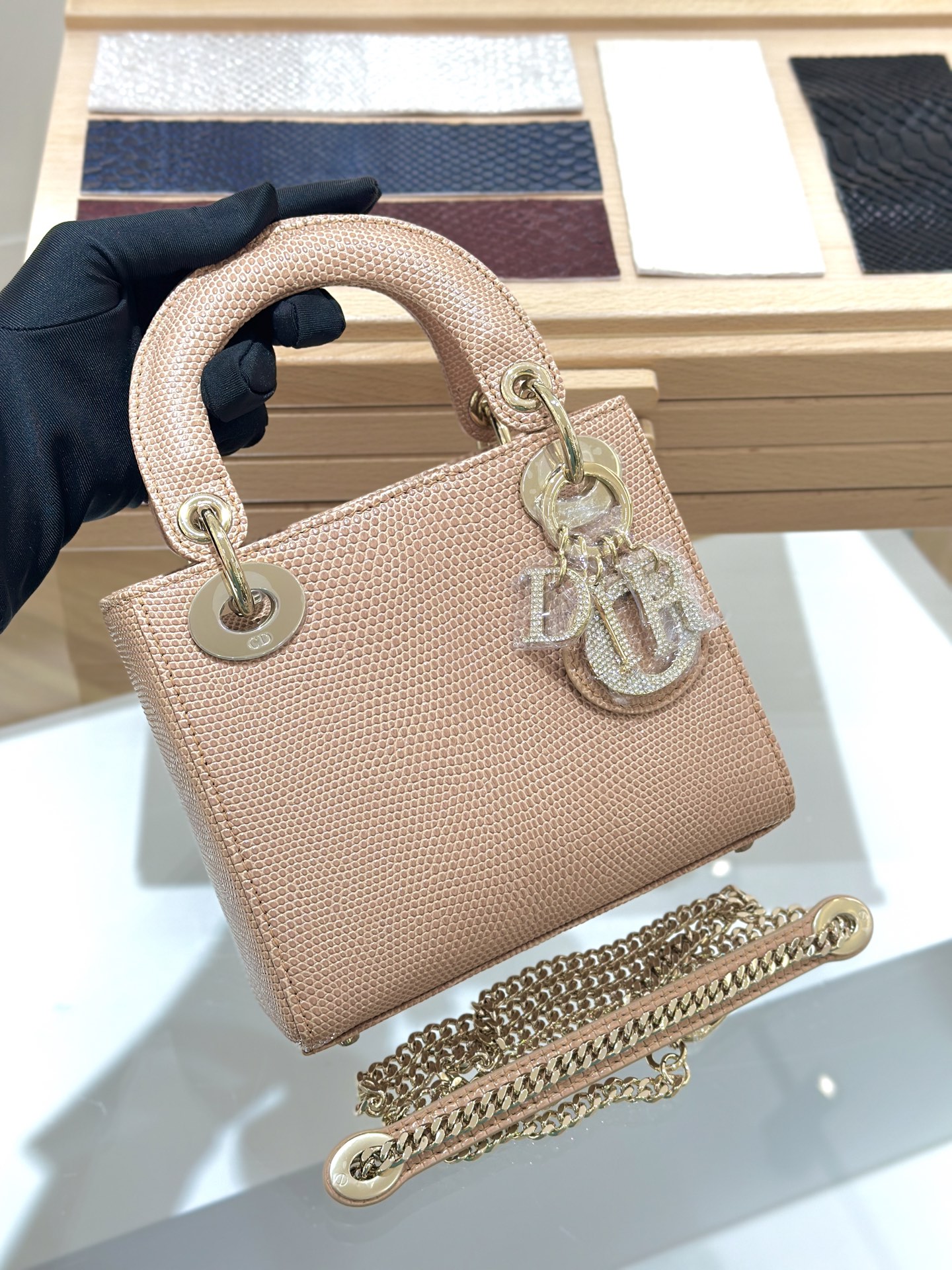 디올 Lady Dior 17cm 베이지 도마뱀가죽 백 레플리카