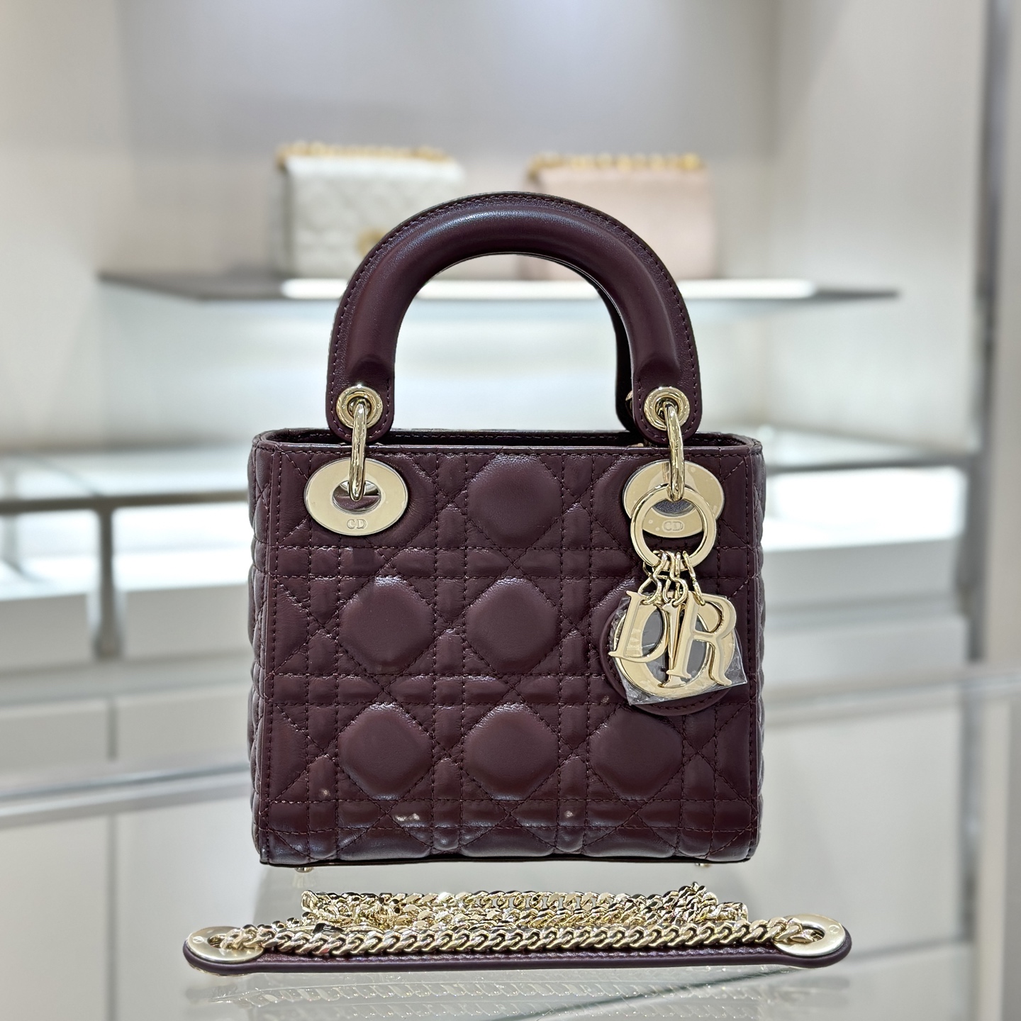 디올 Lady Dior 17cm 레드 양가죽 까나쥬 백 레플리카