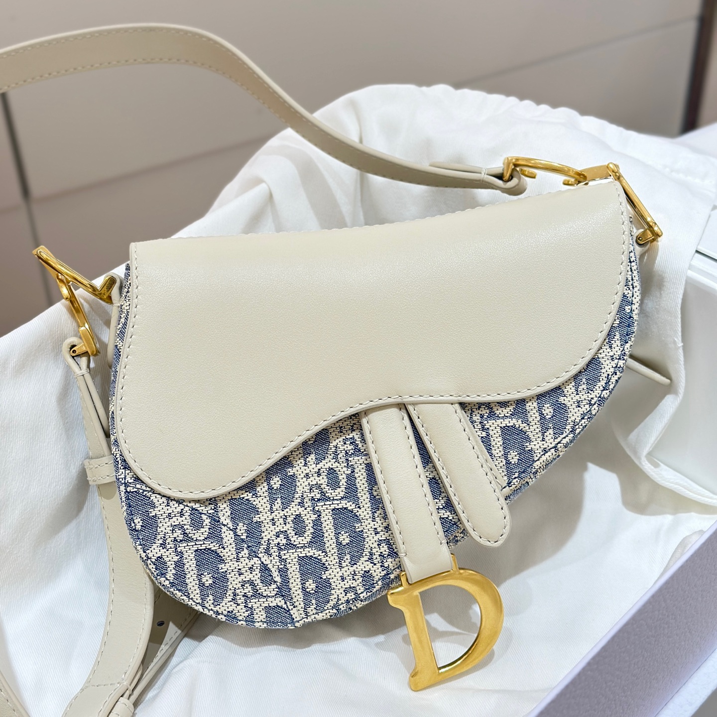 디올 Saddle 20cm 화이트 소가죽 오블리크 새들백 레플리카