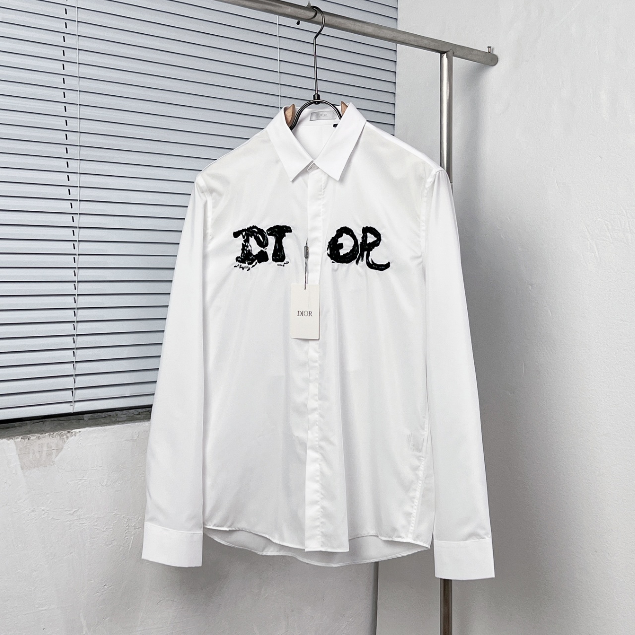 P178 Camisa DIO*/Dior DR resistente con bordado de letras en el pecho Talla: M-4XL Color: negro blanco
