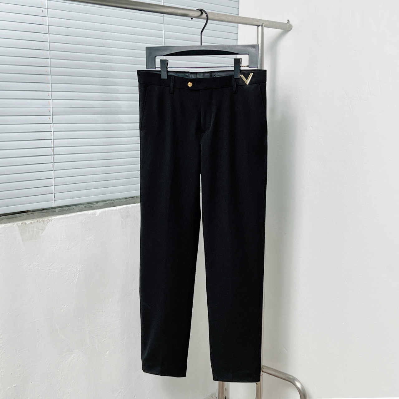 P170 Valentin*/Valentino pantalones de vestir de alta costura con herrajes en V, tallas de pantalón: 30.31.32.33.34.36.…