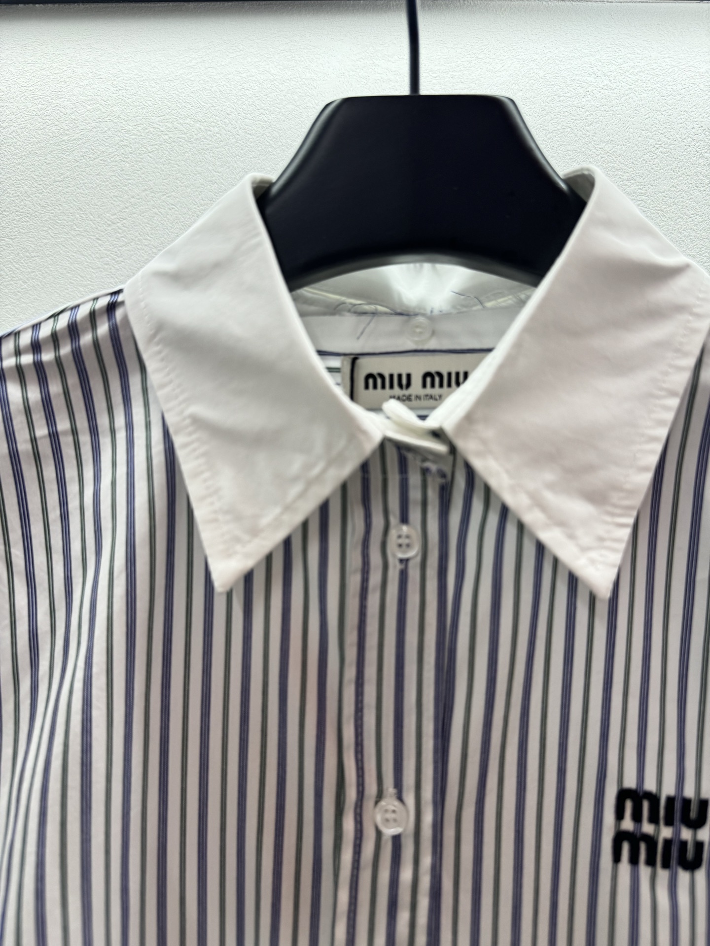 ￼ ￼ 。2025 SPring And Summer。
！MiuMi*，可拆卸衬衣裙！
航海系列，像把