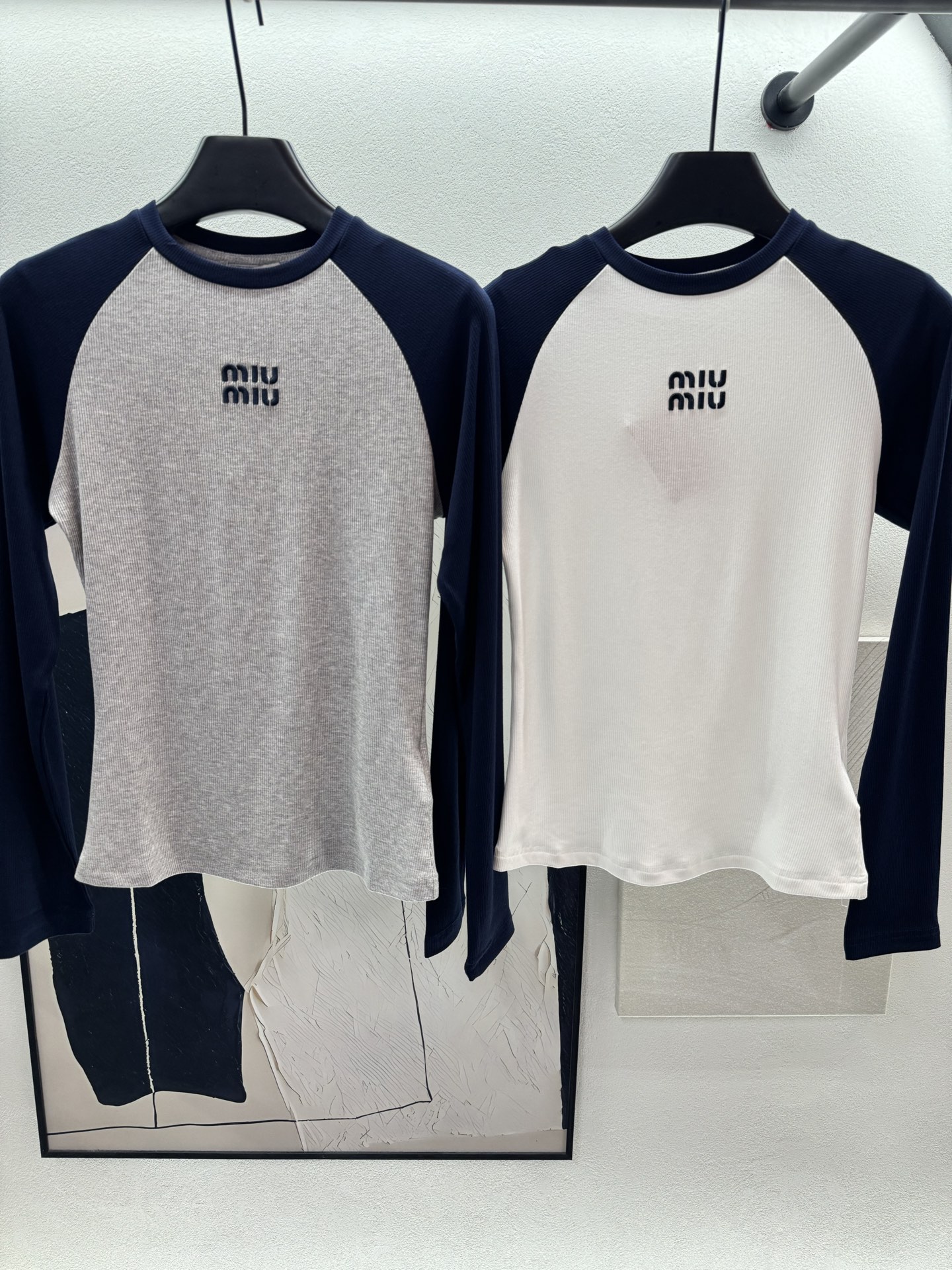 ￼ ❄️2025 Autumn and Winter❄️
！miumi*插肩撞色打底
精棉罗纹，经典基础