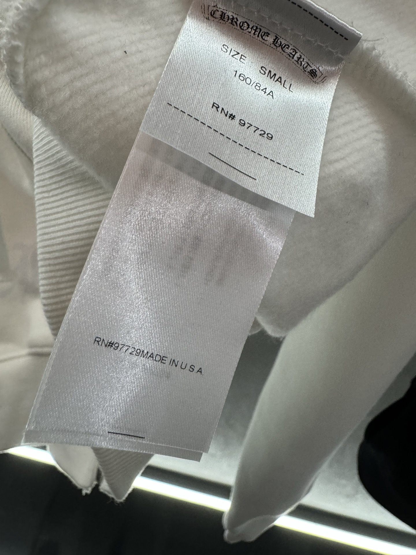 ￼ ❄️2025 Autumn and Winter❄️
！克罗*心，马蹄印花拉链连帽外套，
百搭不腻的