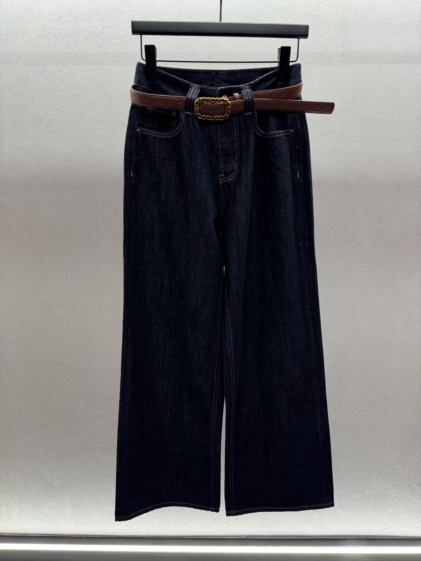 ￼ ❄️2025 Autumn and Winter❄️！小香腰带牛仔裤，阔腿版型松弛感和高级感拉满，后