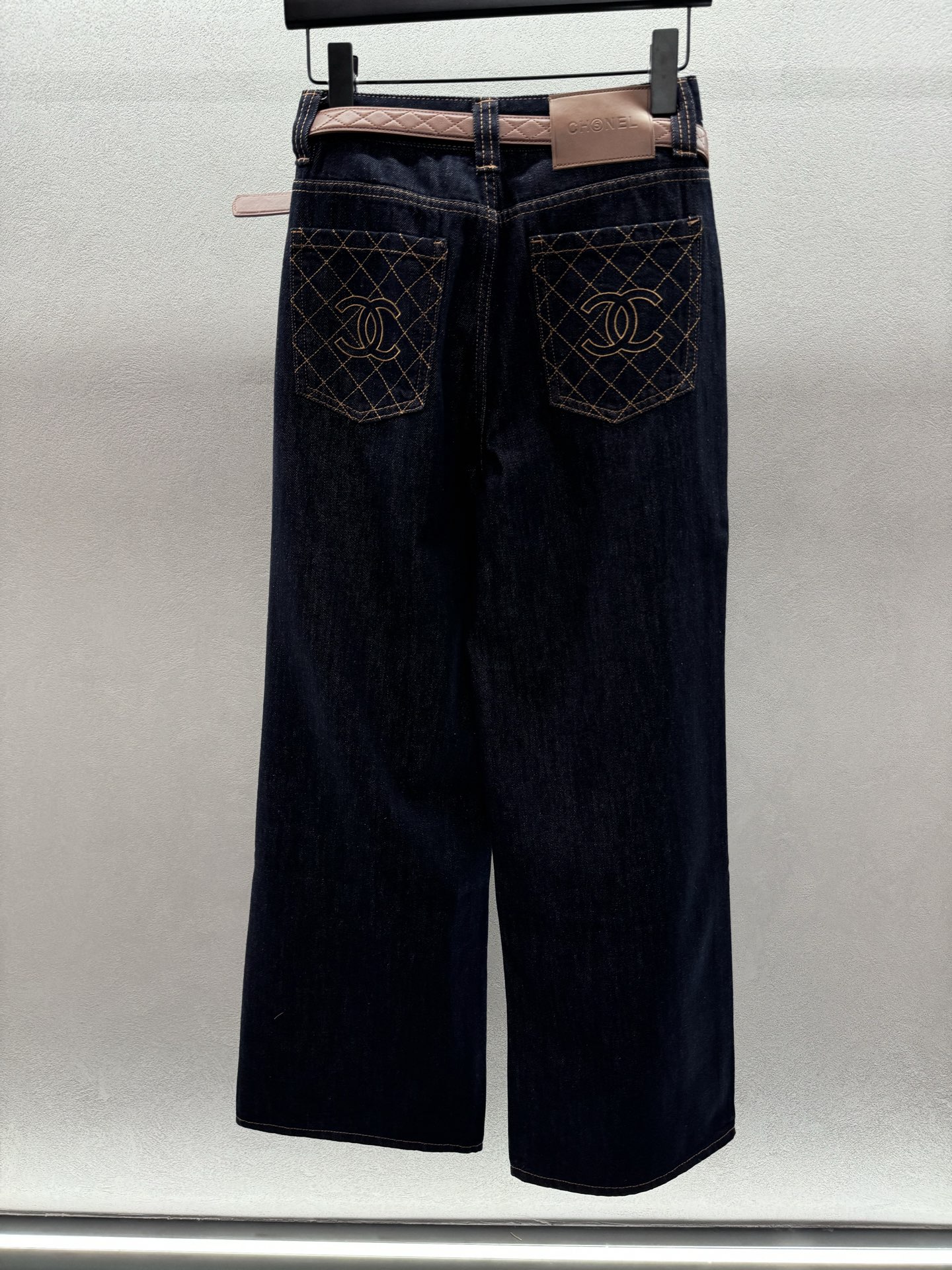 ￼ ❄️2025 Autumn and Winter❄️！小香腰带牛仔裤，阔腿版型松弛感和高级感拉满，后