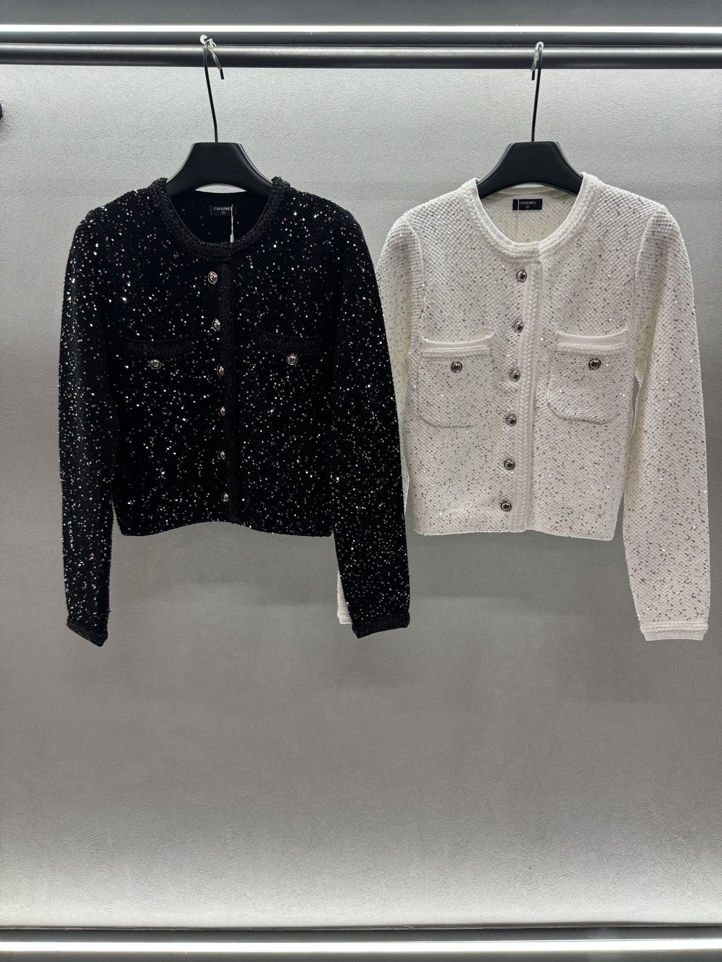 ￼ ❄️2025 Autumn and Winter❄️！chane*，珠片亮片外套，重工满天星亮片，满