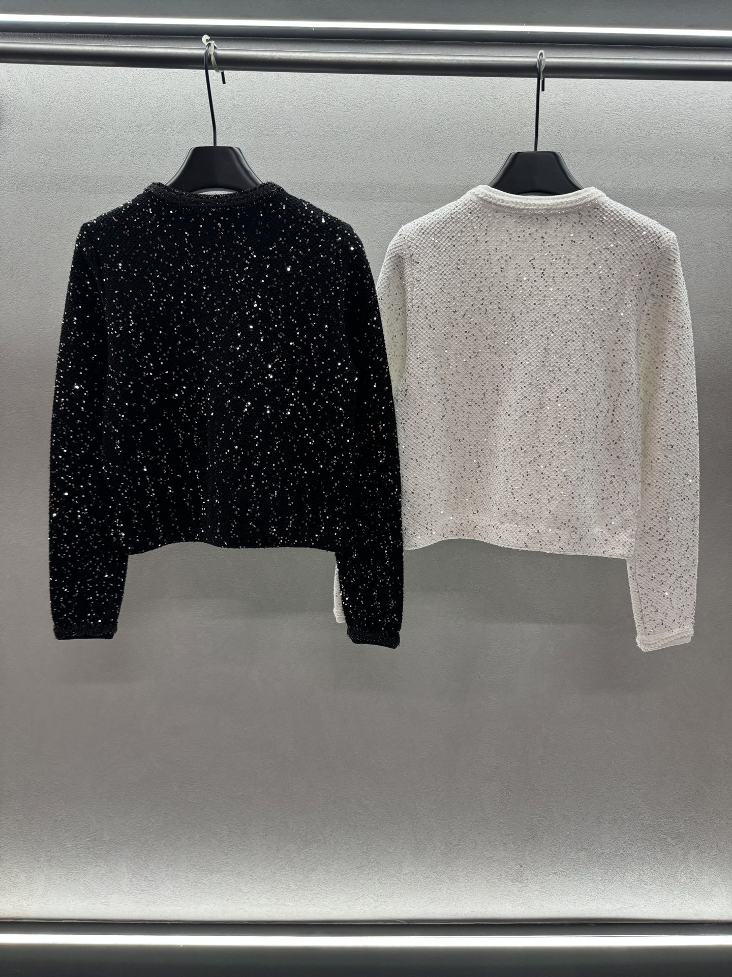 ￼ ❄️2025 Autumn and Winter❄️！chane*，珠片亮片外套，重工满天星亮片，满