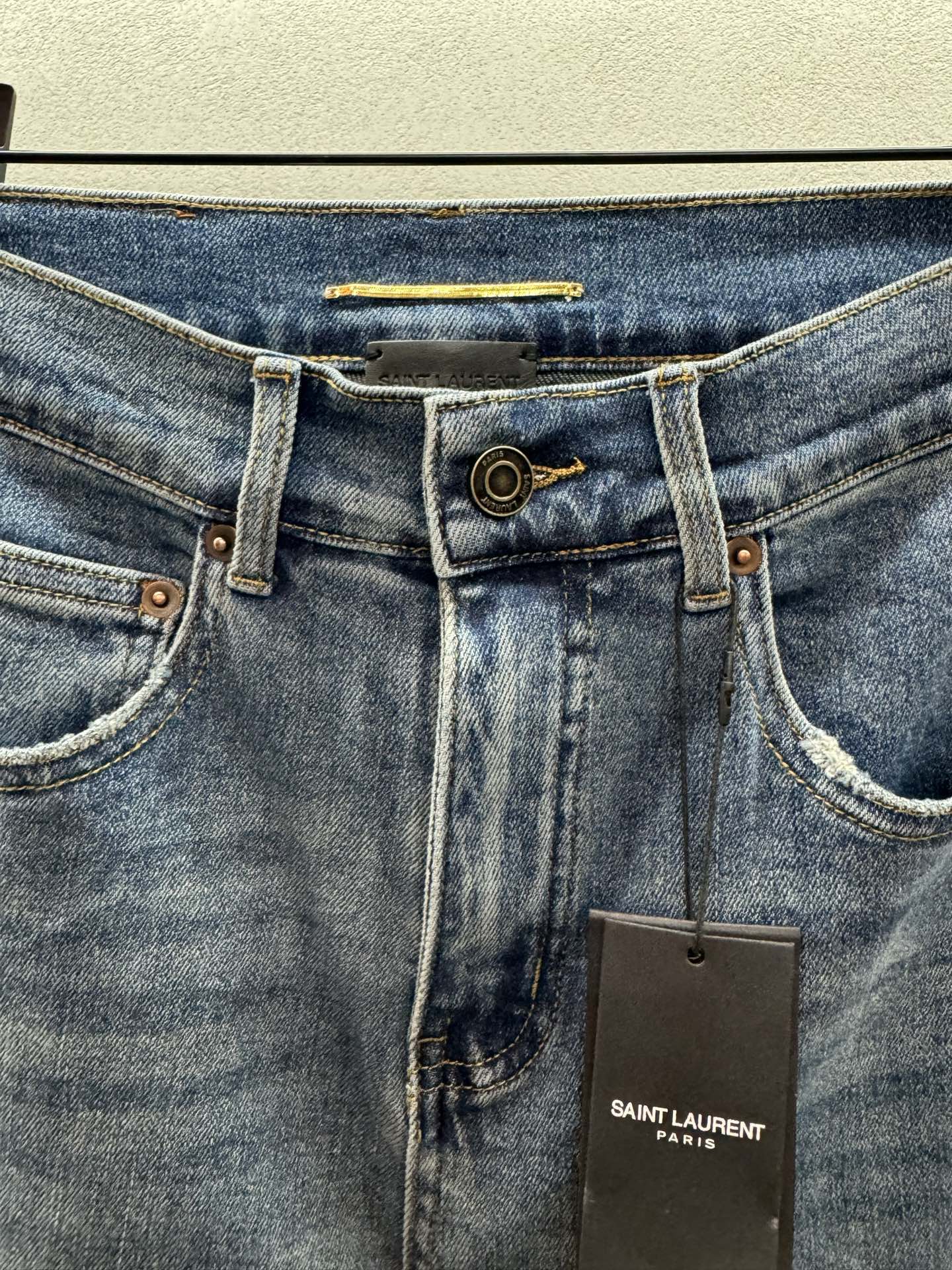 ￼ ❄️2025 Autumn and Winter❄️！YS1简约牛仔裤，牛仔纯棉材质，触感柔软细腻褶