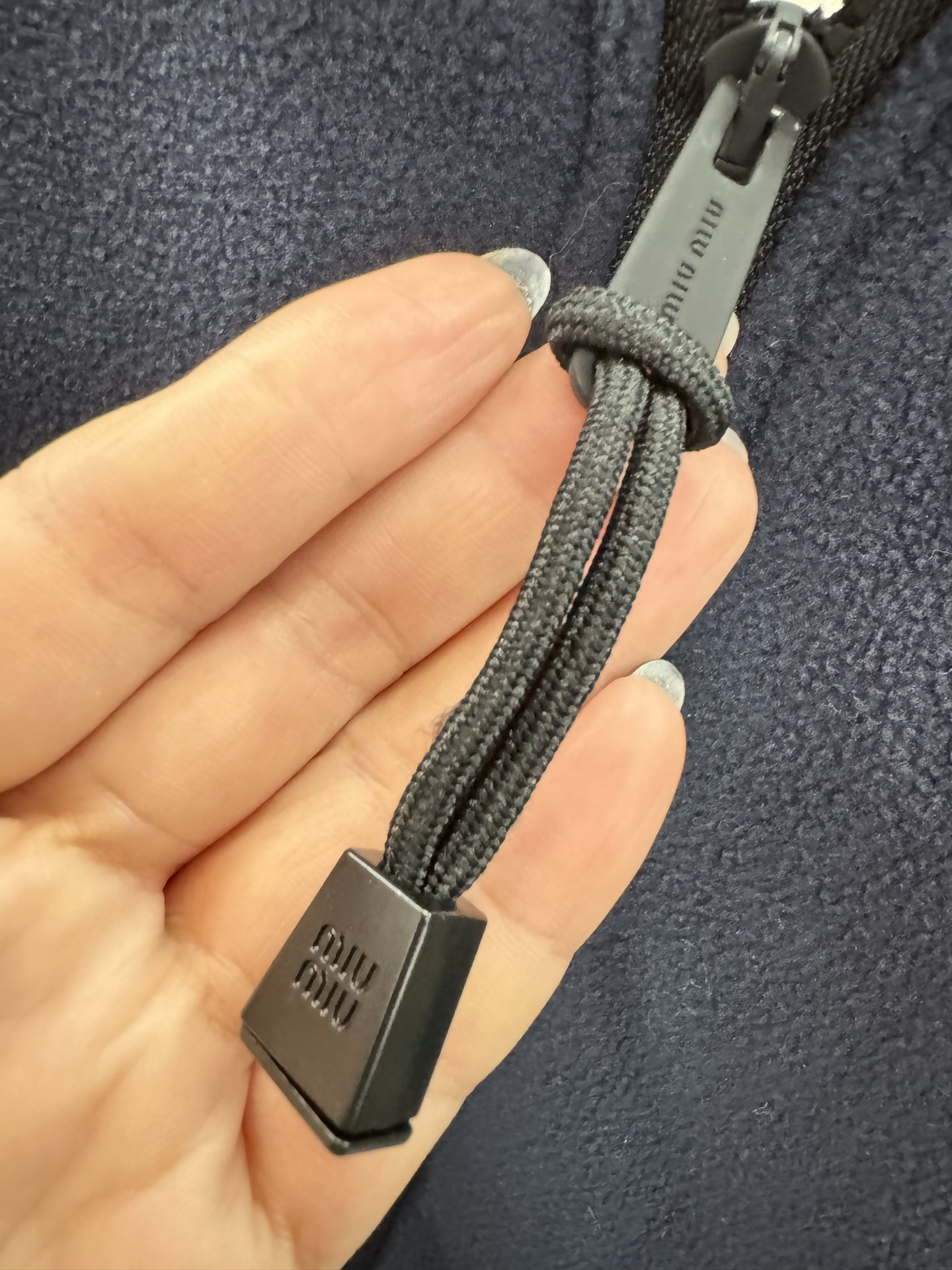 ￼ ❄️2025 Autumn and Winter❄️！MiuMi*，摇粒绒棉服，加厚摇粒绒外套，领口