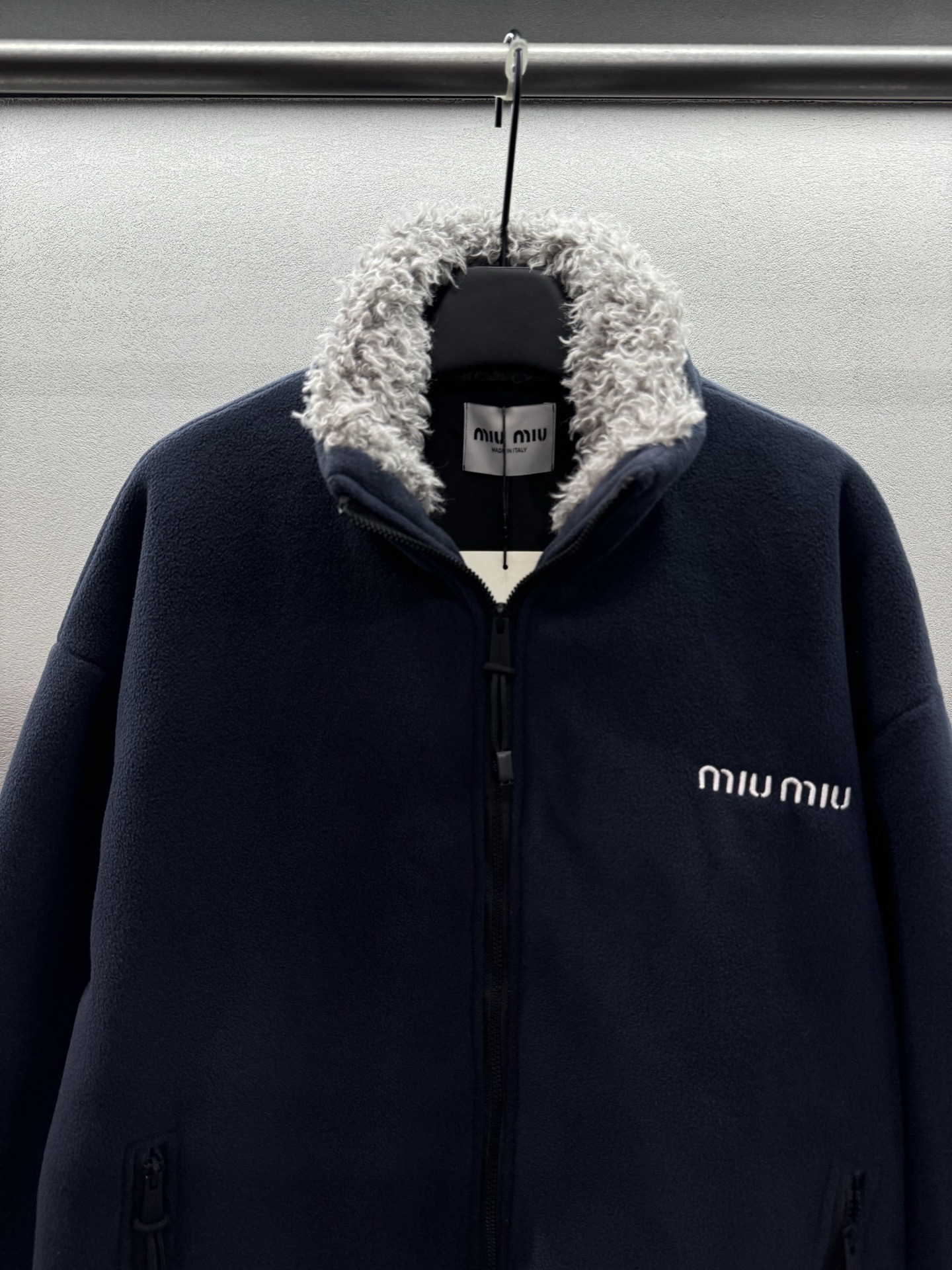 ￼ ❄️2025 Autumn and Winter❄️！MiuMi*，摇粒绒棉服，加厚摇粒绒外套，领口