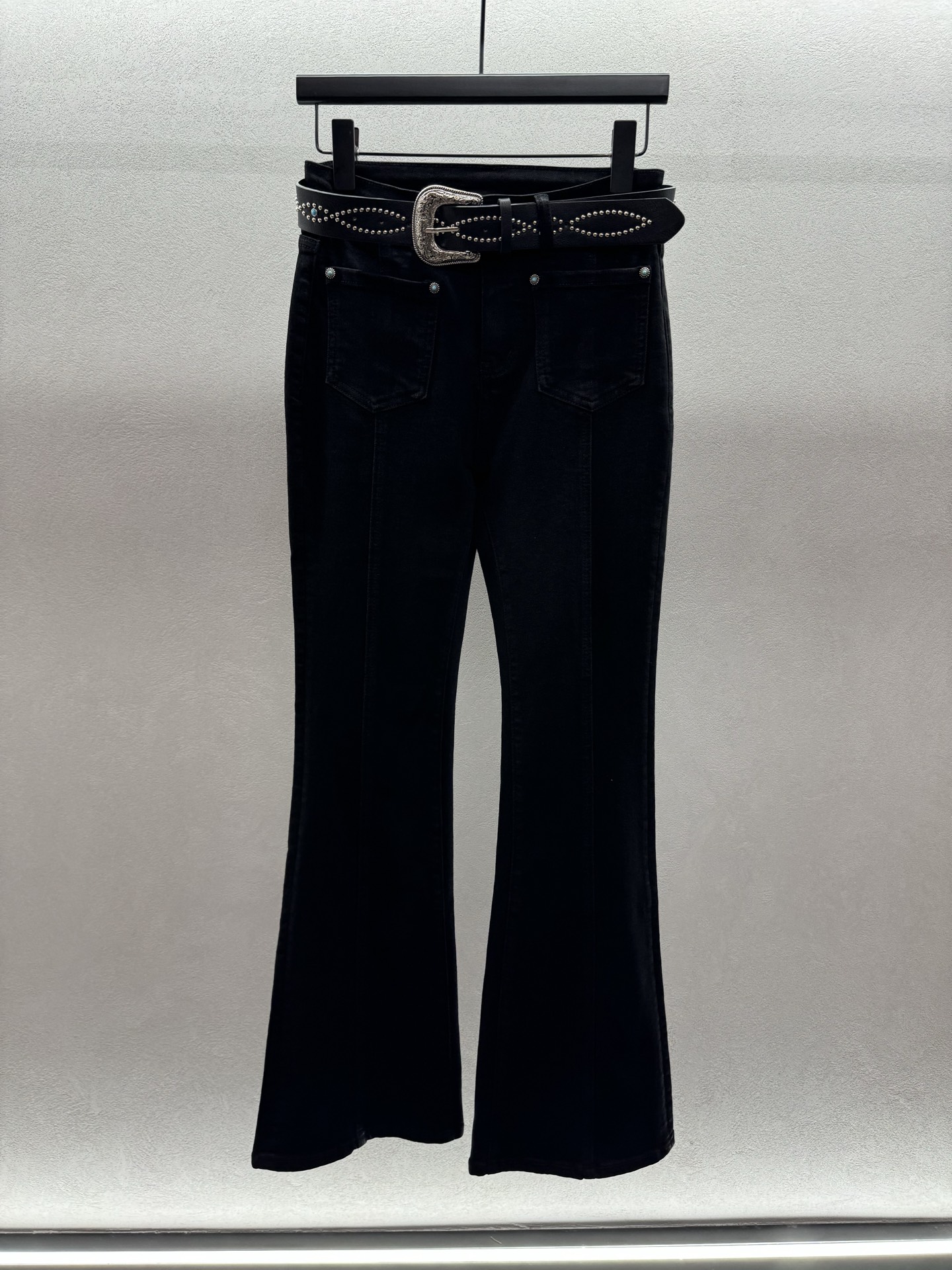 ￼ ❄️2025 Autumn and Winter❄️！腰带微喇长裤（配腰带）微辣显腿长，经典百搭色，