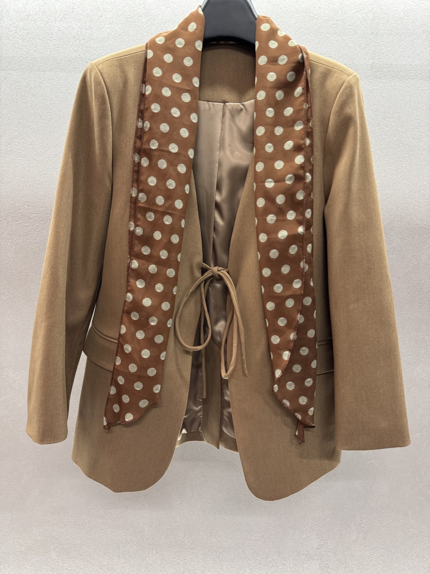 ￼ ❄️2025 Autumn and Winter❄️！老钱风西服外套，轻松拿捏高级感，随性又不失正式