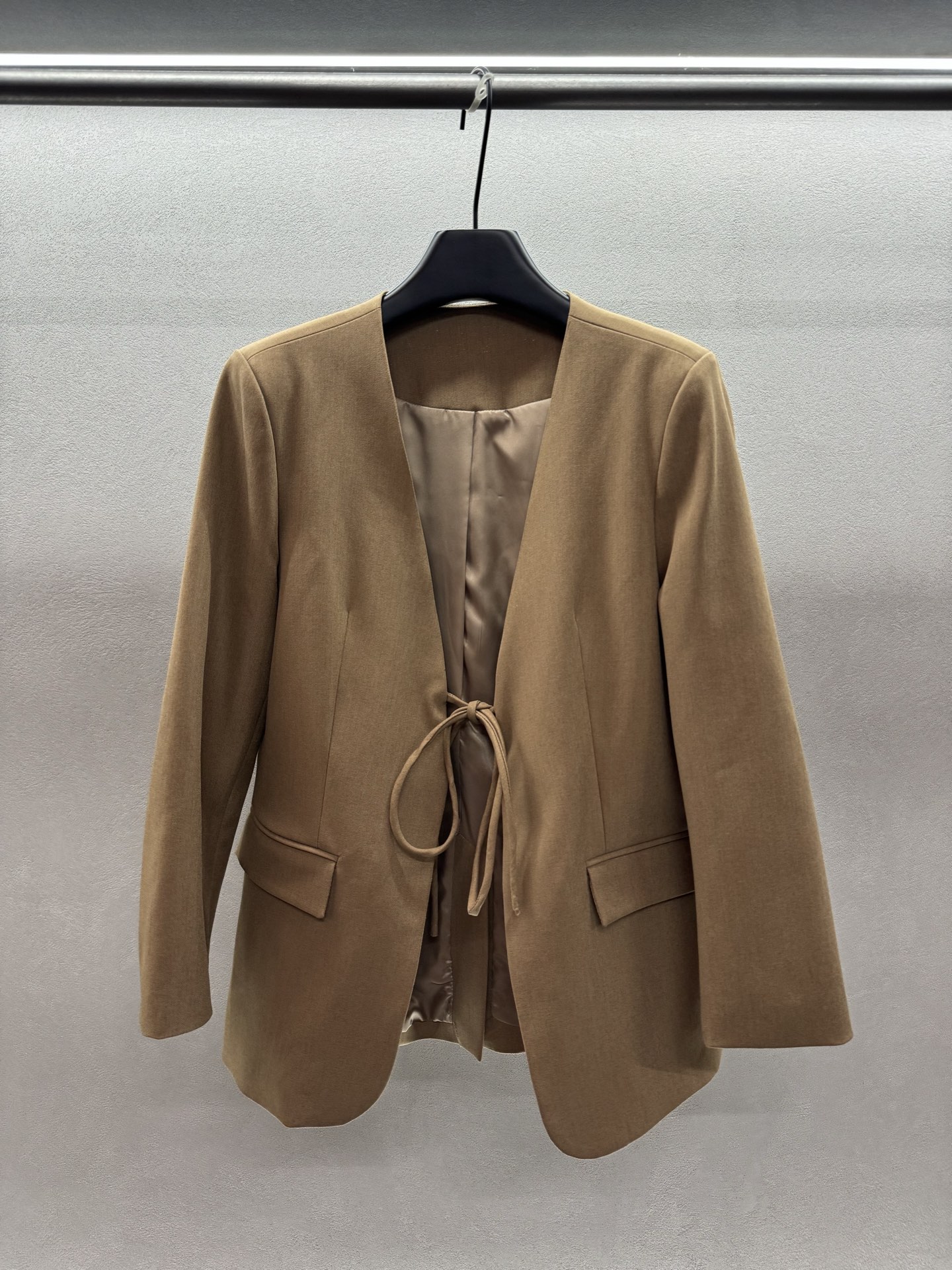 ￼ ❄️2025 Autumn and Winter❄️！老钱风西服外套，轻松拿捏高级感，随性又不失正式