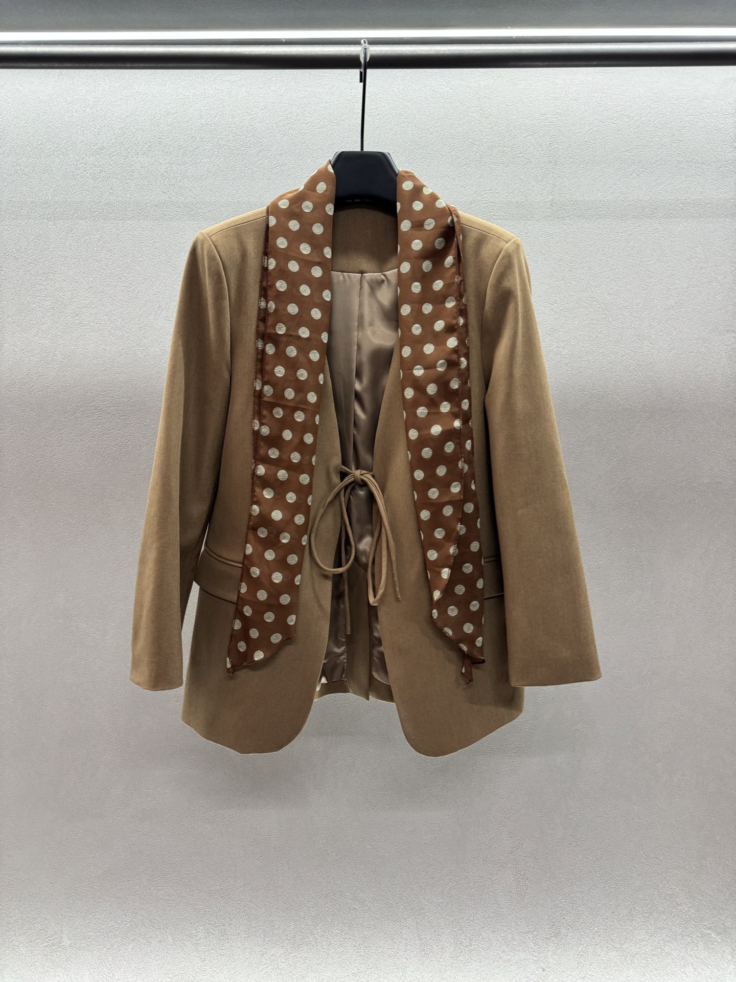 ￼ ❄️2025 Autumn and Winter❄️！老钱风西服外套，轻松拿捏高级感，随性又不失正式