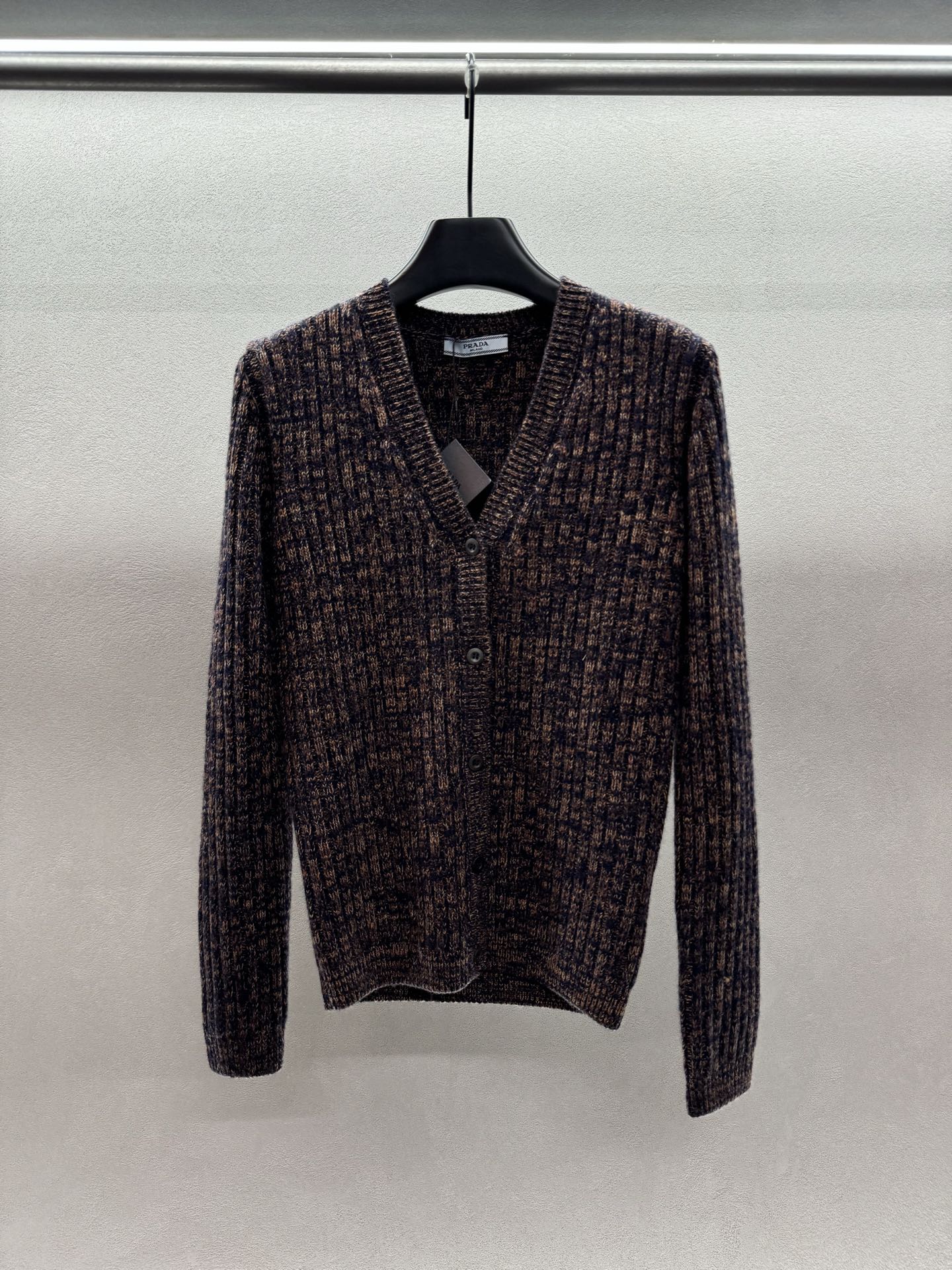 ❄️2025 Autumn and Winter❄️ ！Prad* 复古V领针织开衫丨⚠订制yb纱线绵羊