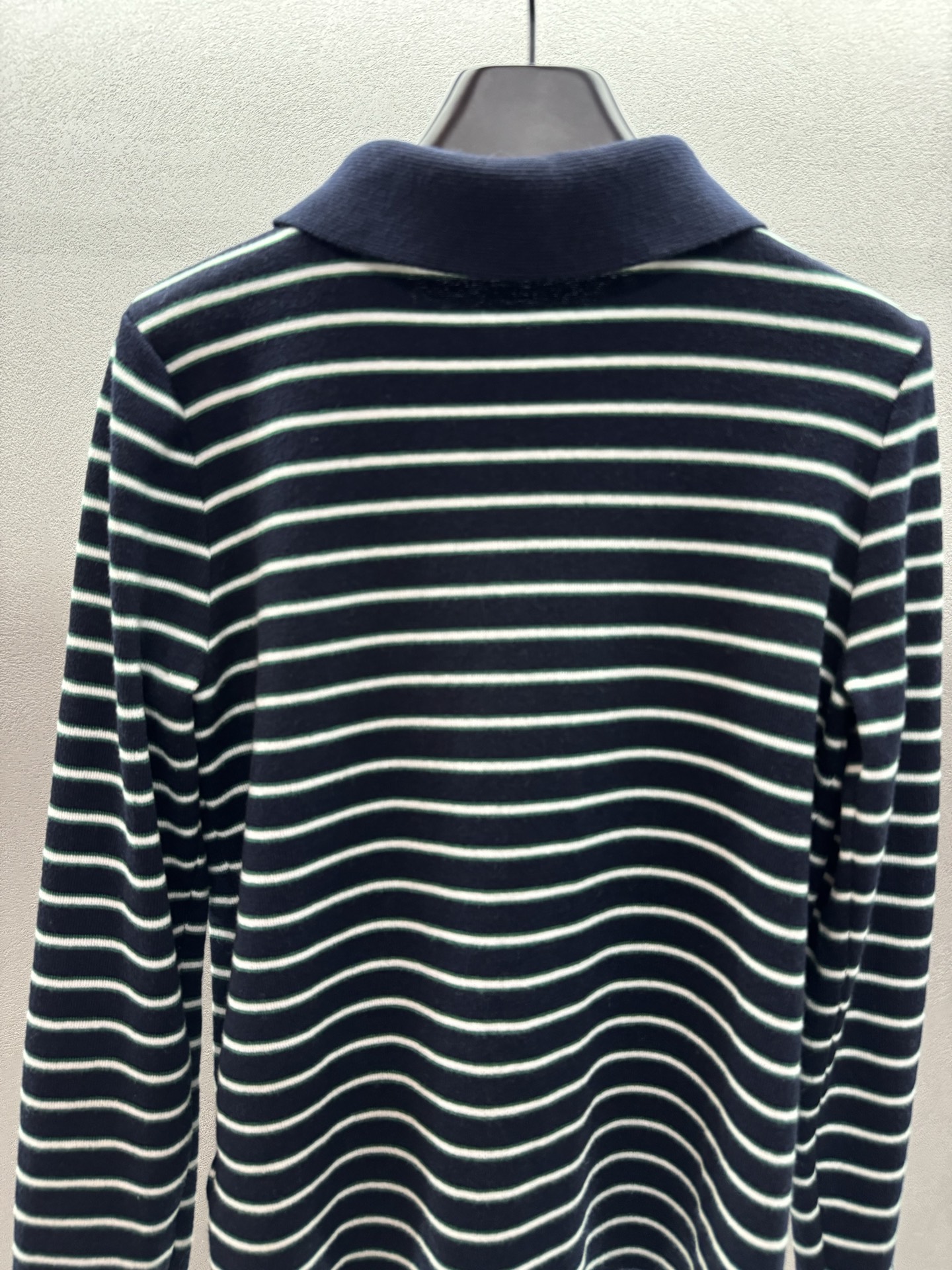 ￼ ❄️2025 Autumn and Winter❄️ ！Celin*，条纹Polo针织，经典撞色条纹