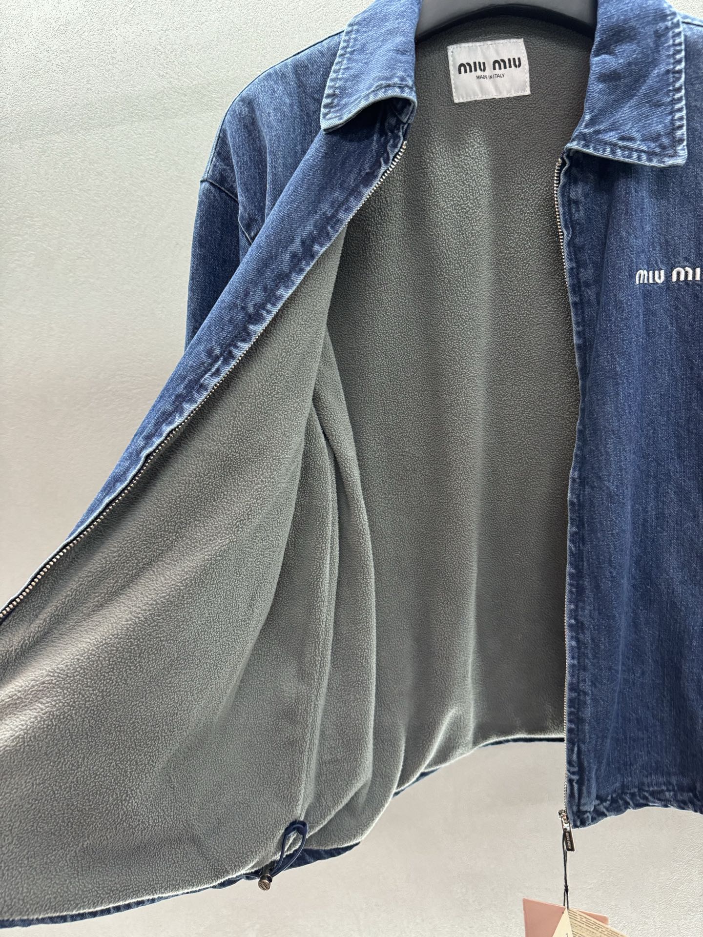 ￼ ❄️2025 Autumn and Winter❄️！miumi*，牛仔薄棉服，里衬加绒保暖，经典牛