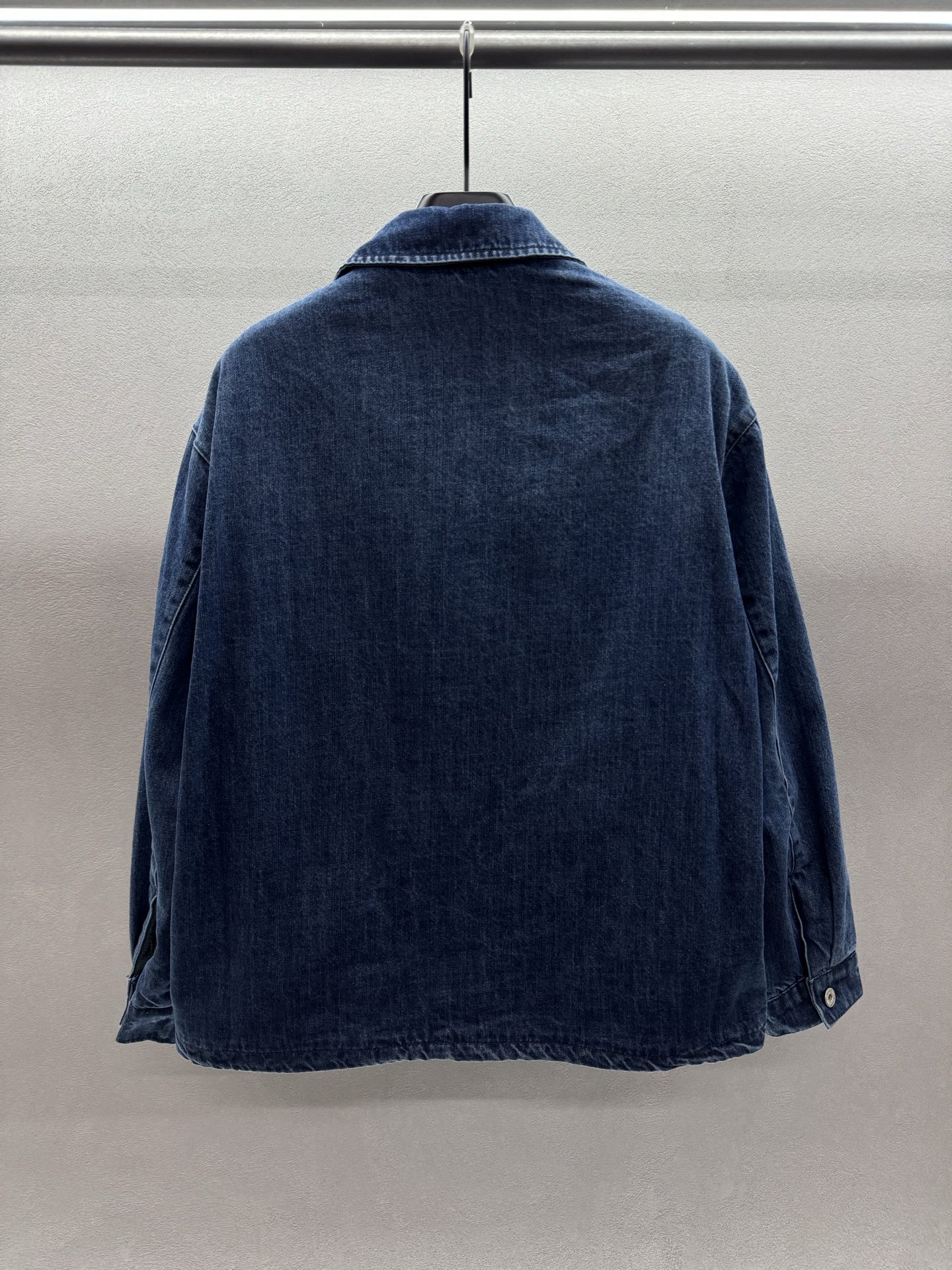 ￼ ❄️2025 Autumn and Winter❄️！miumi*，牛仔薄棉服，里衬加绒保暖，经典牛