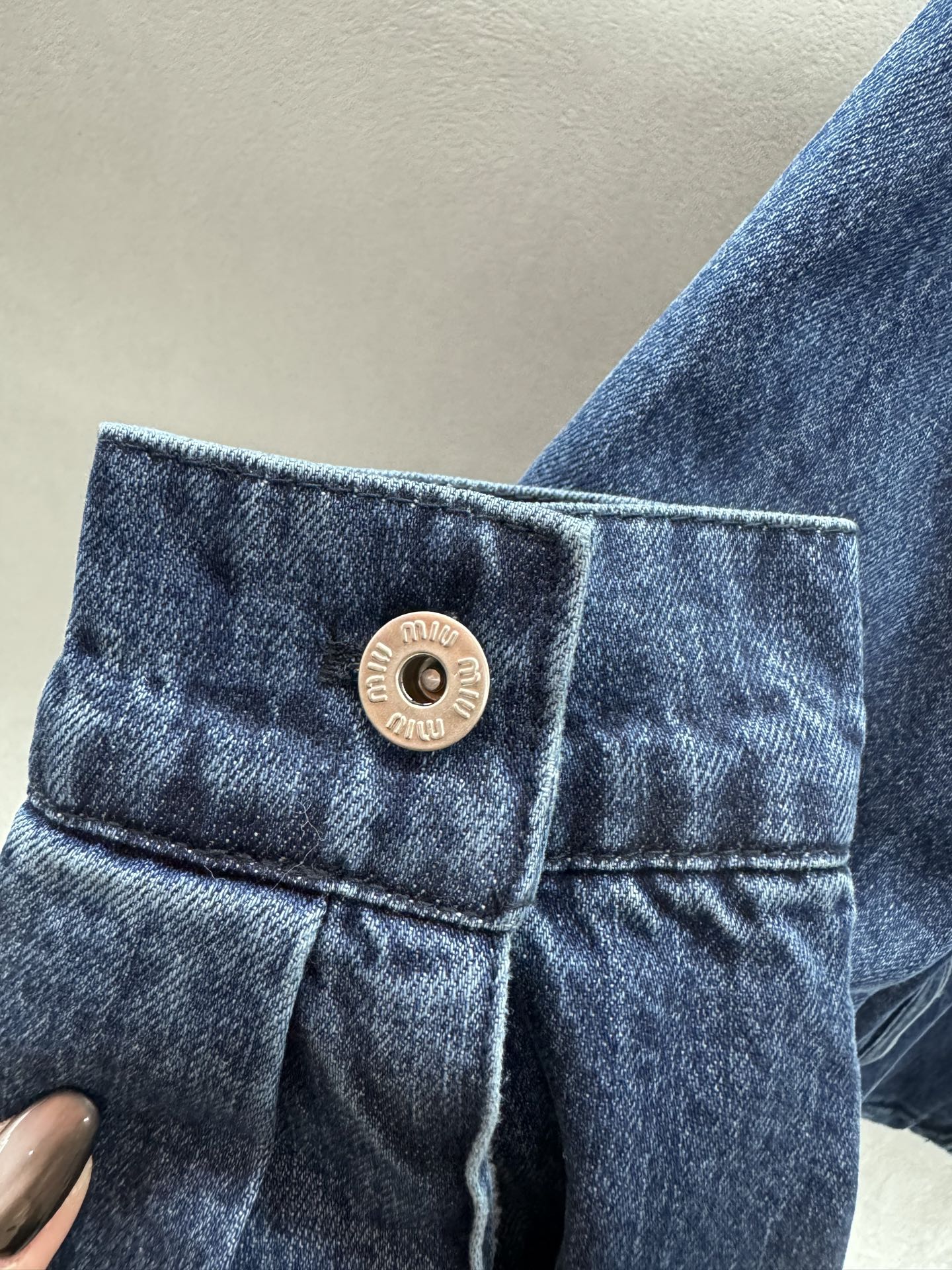 ￼ ❄️2025 Autumn and Winter❄️！miumi*，牛仔薄棉服，里衬加绒保暖，经典牛