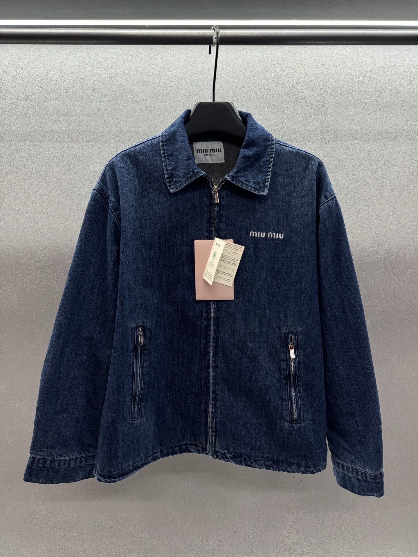 ￼ ❄️2025 Autumn and Winter❄️！miumi*，牛仔薄棉服，里衬加绒保暖，经典牛