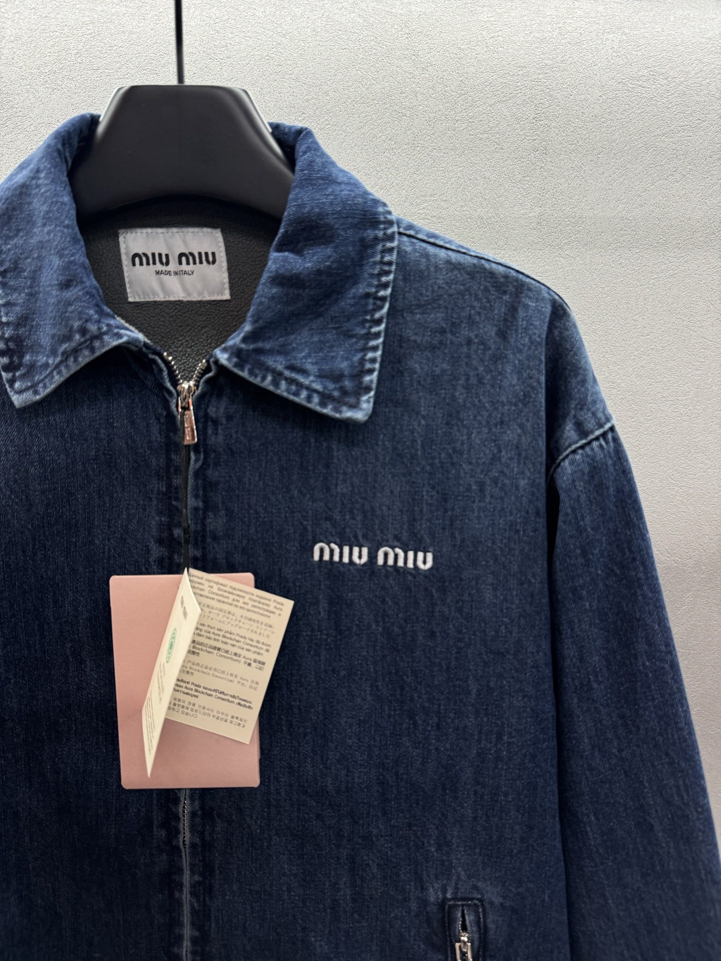 ￼ ❄️2025 Autumn and Winter❄️！miumi*，牛仔薄棉服，里衬加绒保暖，经典牛