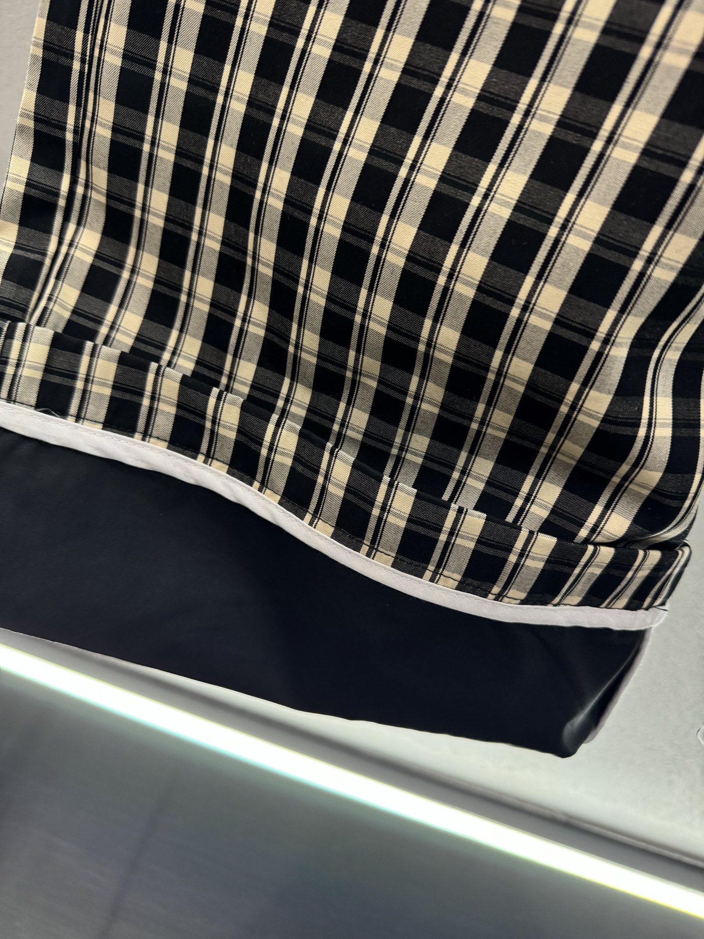 ￼ ❄️2025 Autumn and Winter❄️！re*van，阔腿格子裤，挽边字母格子阔腿裤，