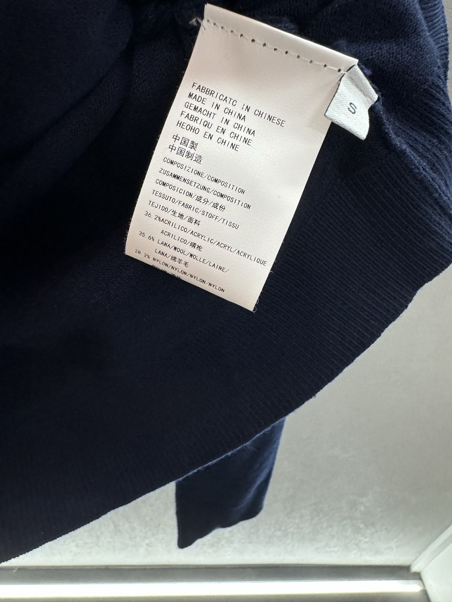 ￼ ￼ ❄️2025 Autumn and Winter❄️！Ann一字领针织上衣，💯绵羊毛材质，保暖+