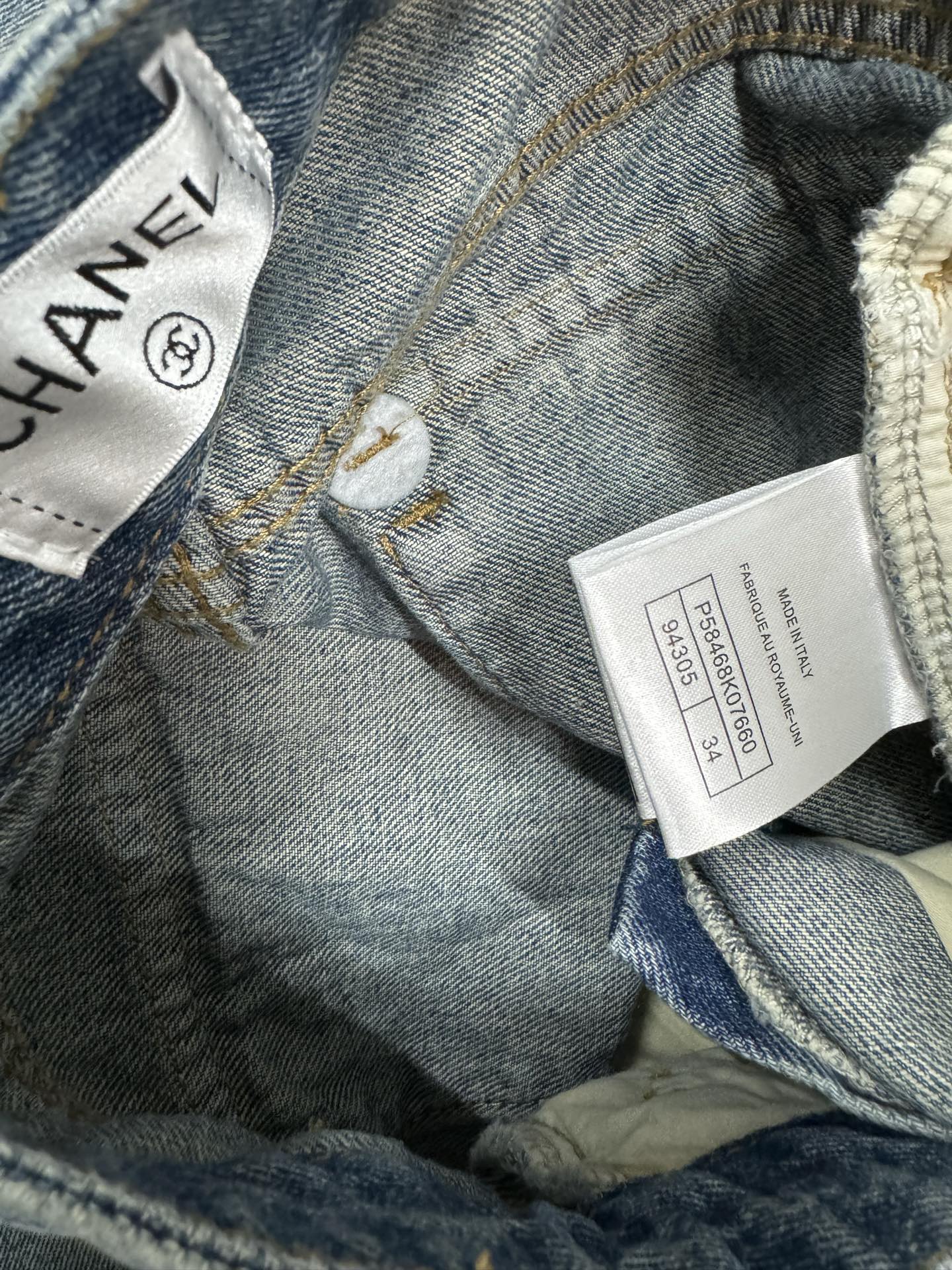 ￼ ❄️2025 Autumn and Winter❄️！小香双兜牛仔长裤，定制秋冬牛仔系面料，面料纹路