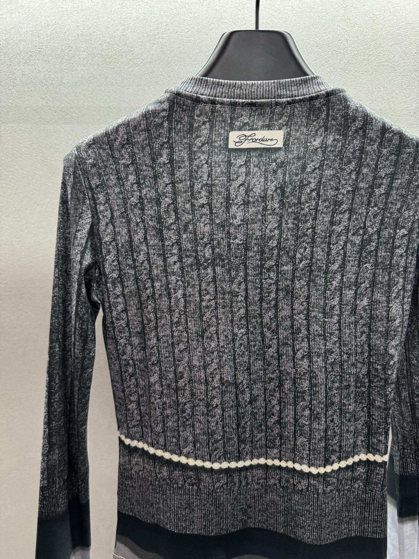 ￼ ❄️2025 Autumn and Winter❄️！Forda*re，趣味假两件3D珍珠印花打底衫