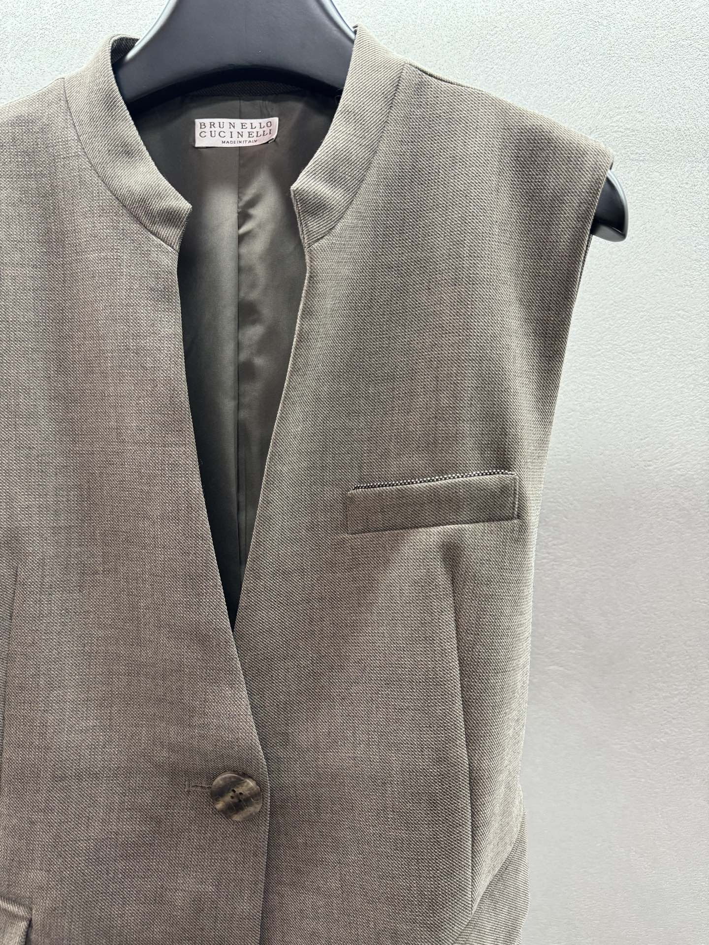 ￼ ❄️2025 Autumn and Winter❄️/套！BC老钱风马甲套装 ，羊毛混纺面料，胸前口