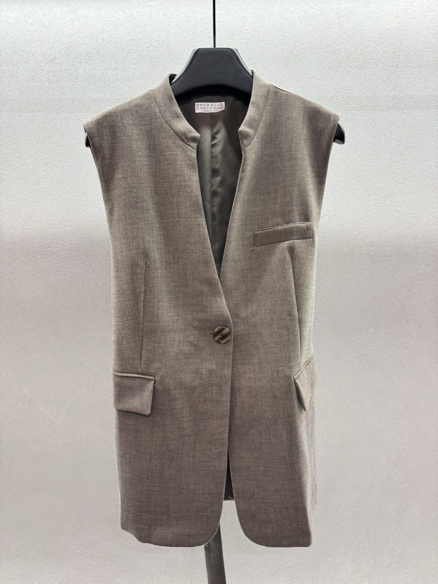 ￼ ❄️2025 Autumn and Winter❄️/套！BC老钱风马甲套装 ，羊毛混纺面料，胸前口