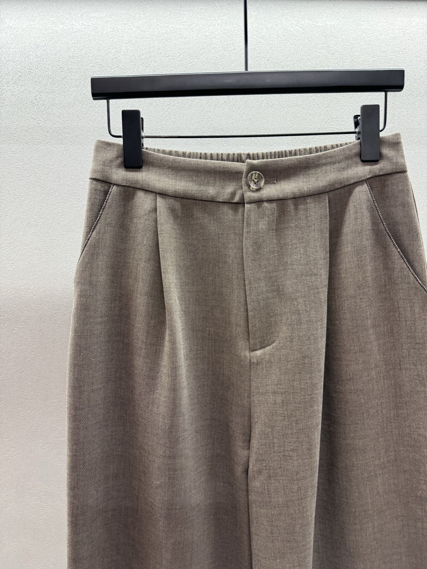 ￼ ❄️2025 Autumn and Winter❄️/套！BC老钱风马甲套装 ，羊毛混纺面料，胸前口