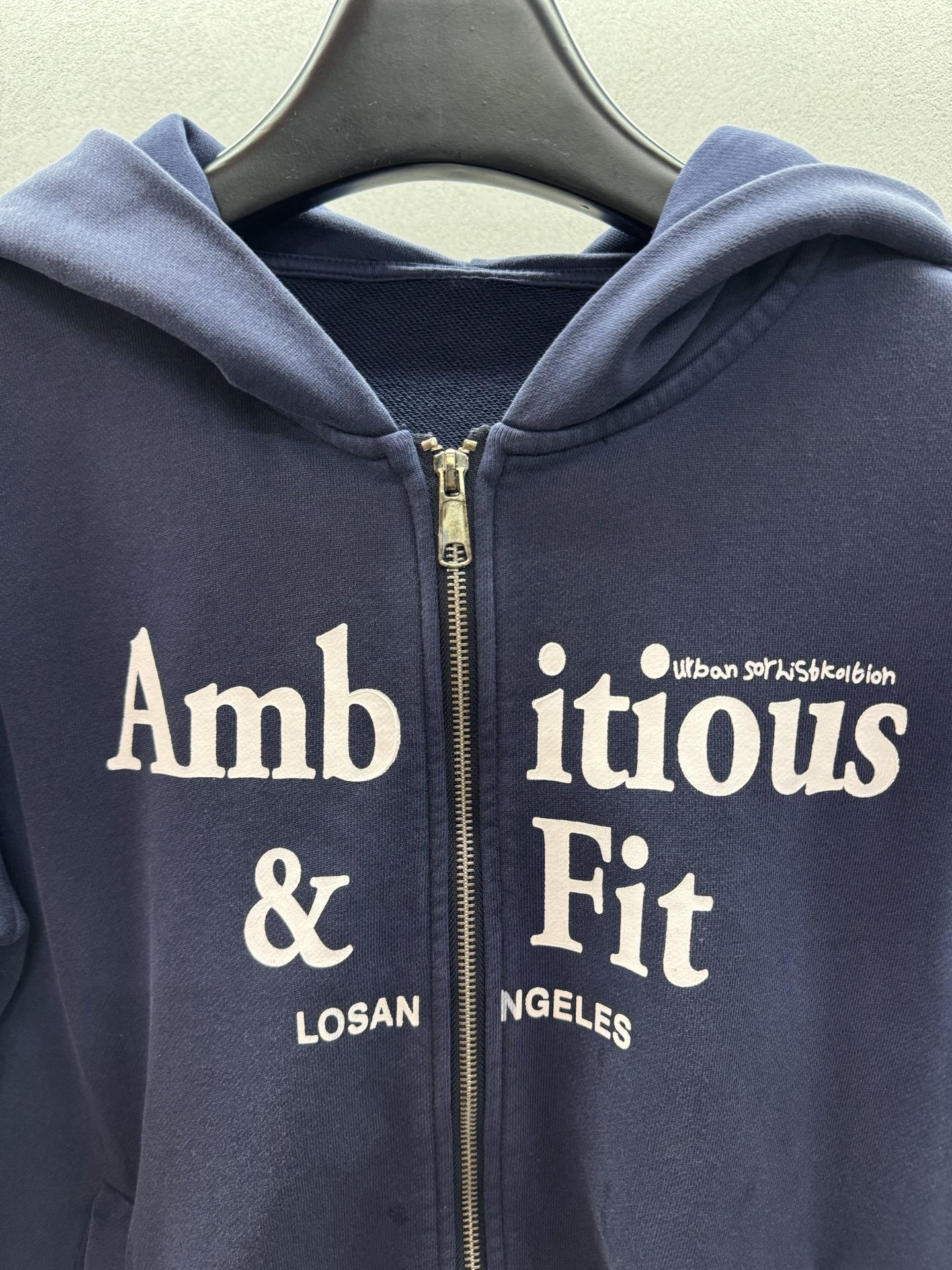 ￼ ❄️2025 Autumn and Winter❄️！Jennie同款，A&F卫衣外套，蓝色做旧洗水