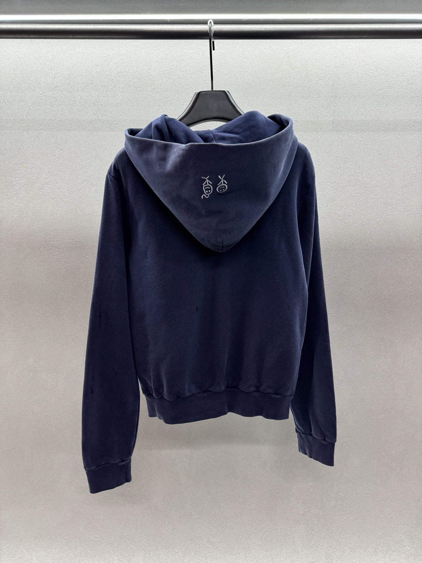 ￼ ❄️2025 Autumn and Winter❄️！Jennie同款，A&F卫衣外套，蓝色做旧洗水