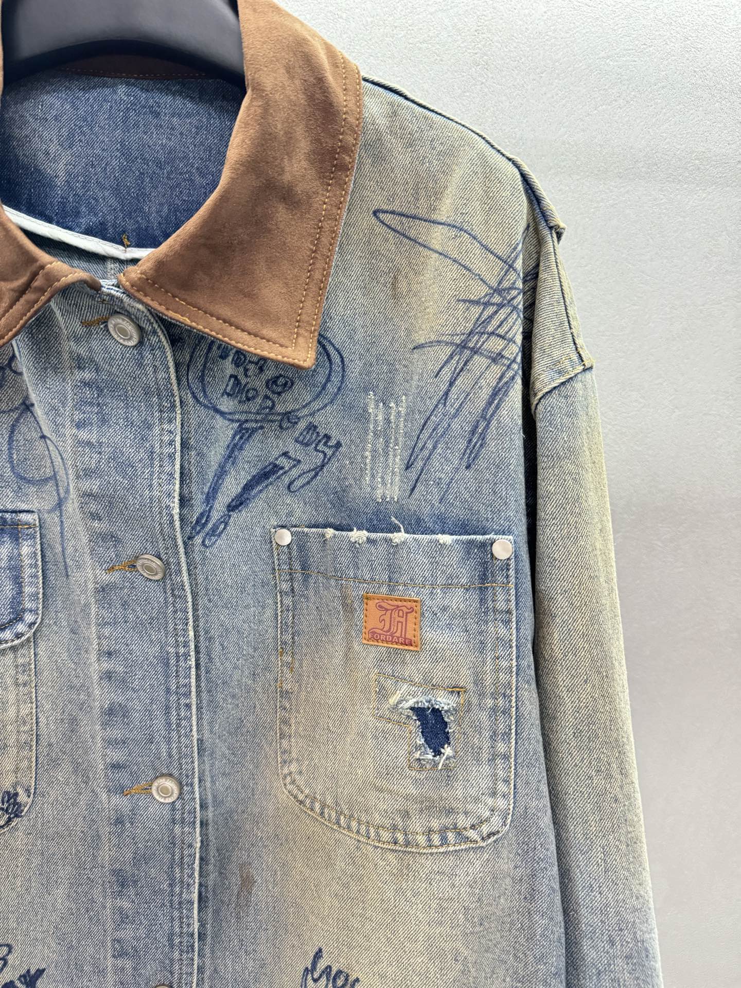 ￼ ❄️2025 Autumn and Winter❄️！ForDa*re，福蝶早秋拼色翻领牛仔外套，复