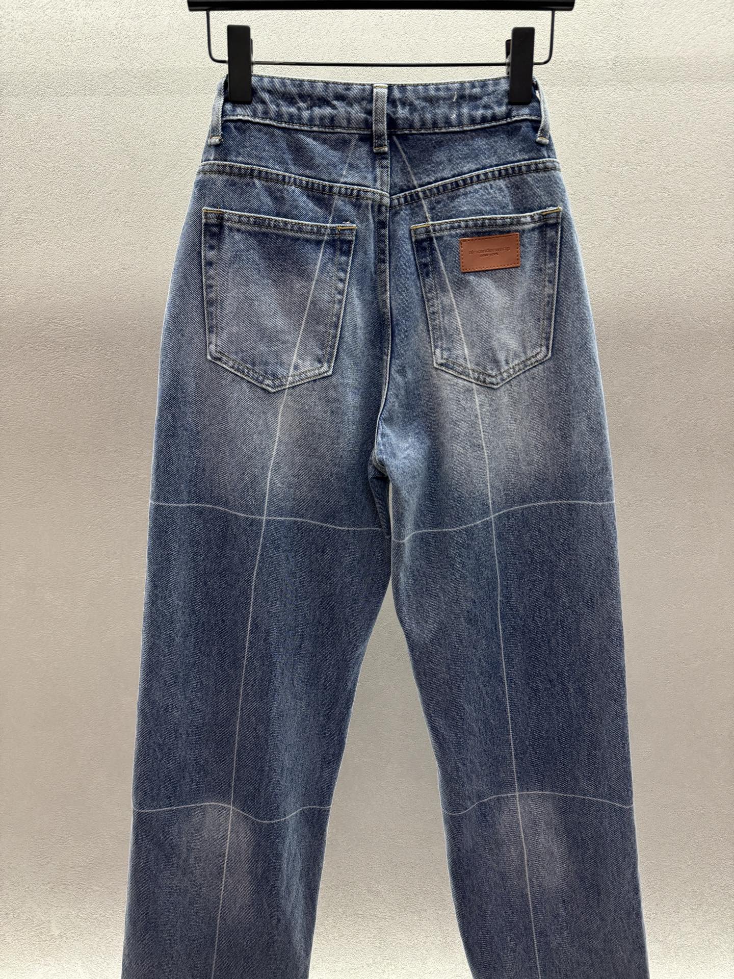 ￼ ❄️2025 Autumn and Winter❄️！AW大王折痕直筒长裤，折痕设计感十足，上身时髦