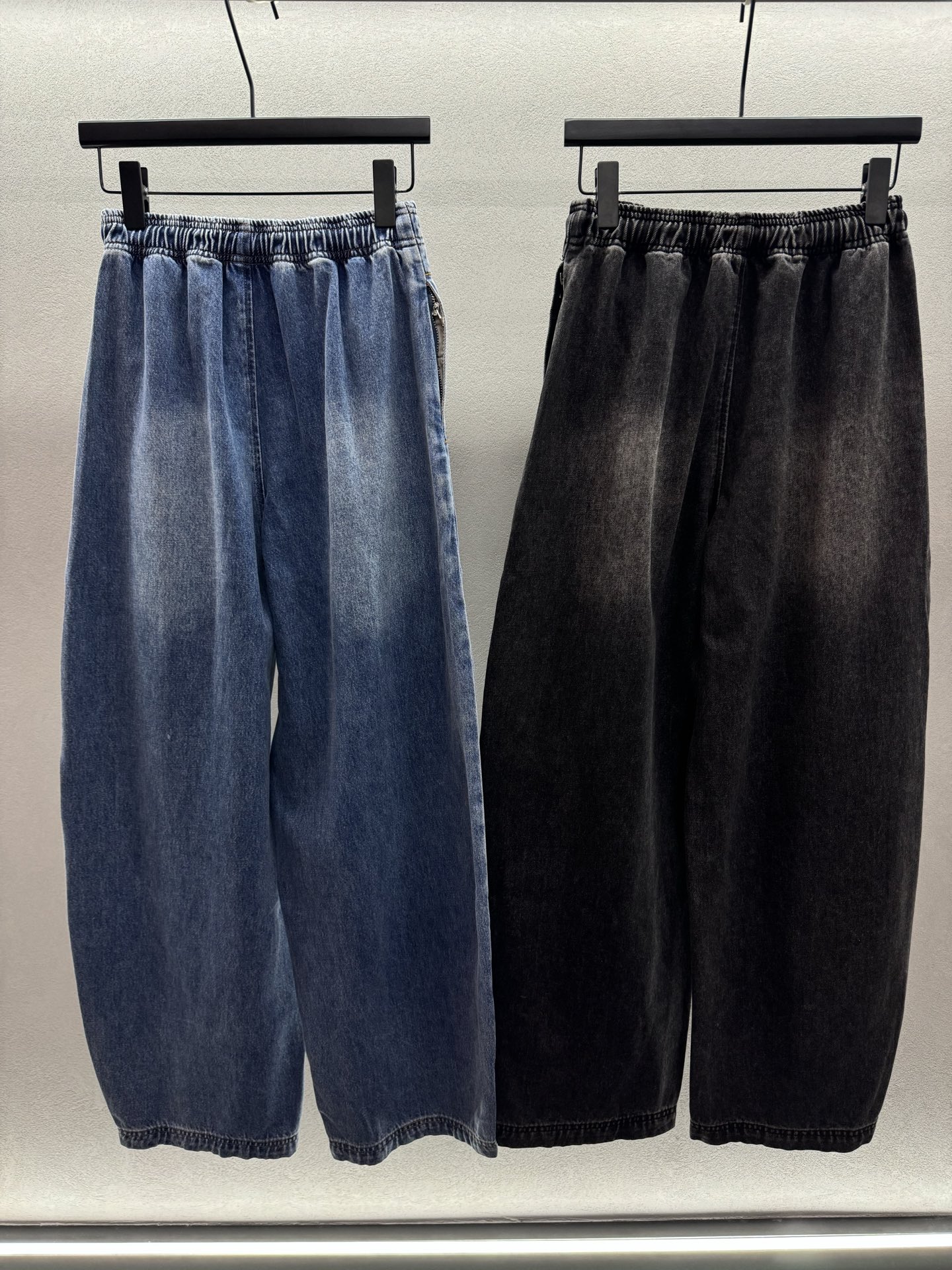 ￼ ❄️2025 Autumn and Winter❄️！AW抽绳松紧腰压胶字母阔腿裤，🉑男女同款，宽松