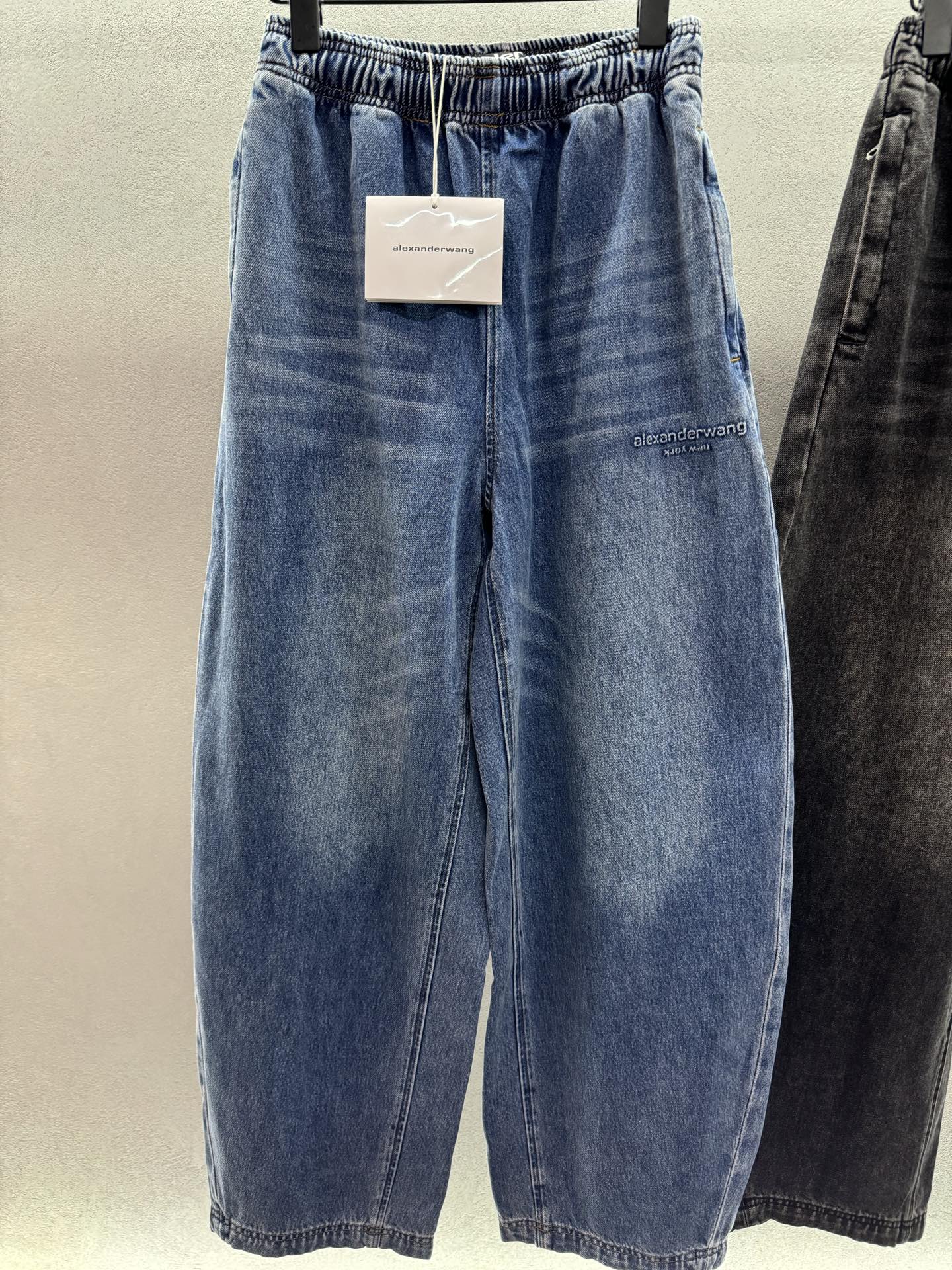 ￼ ❄️2025 Autumn and Winter❄️！AW抽绳松紧腰压胶字母阔腿裤，🉑男女同款，宽松